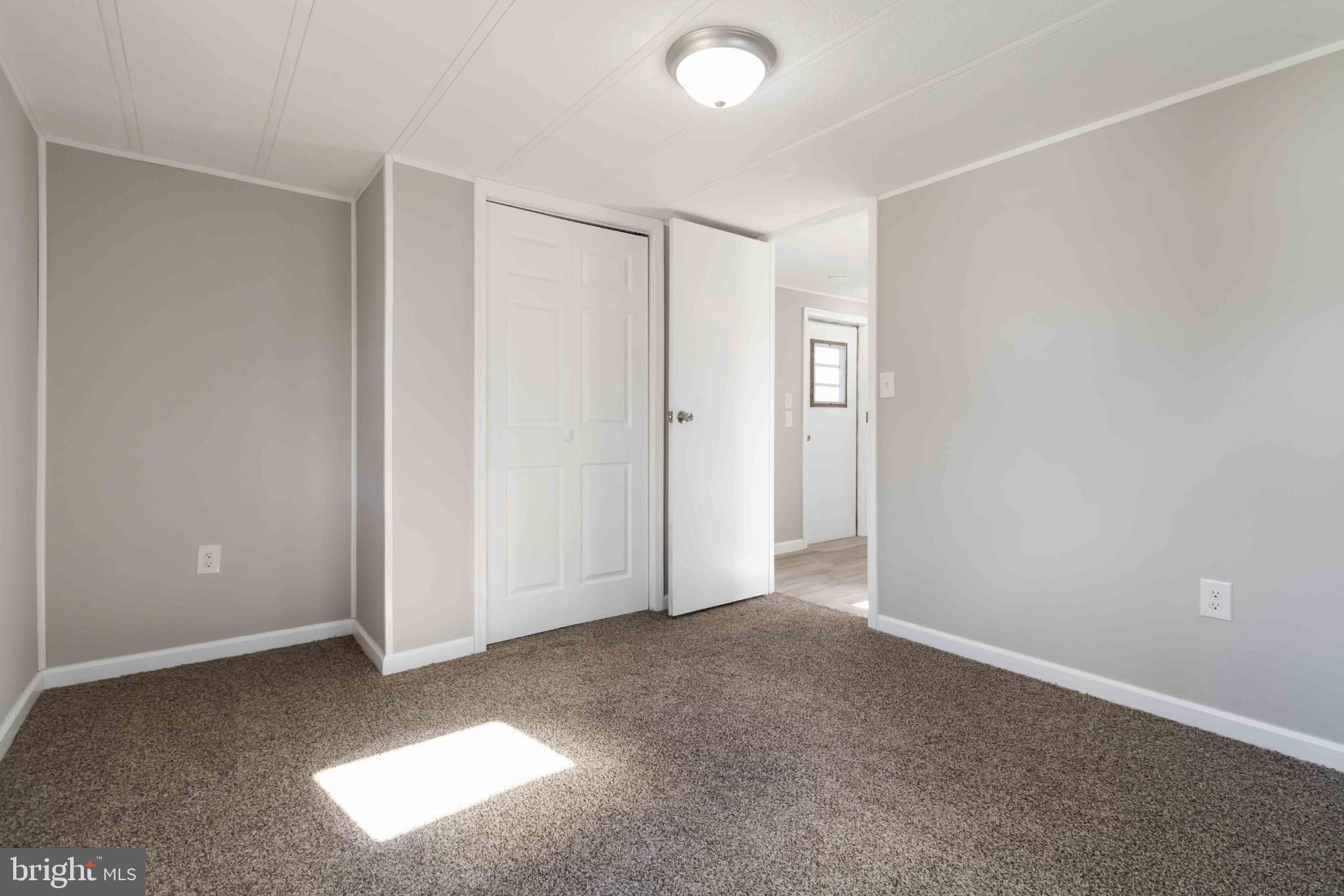 PINE MANOR - Residential