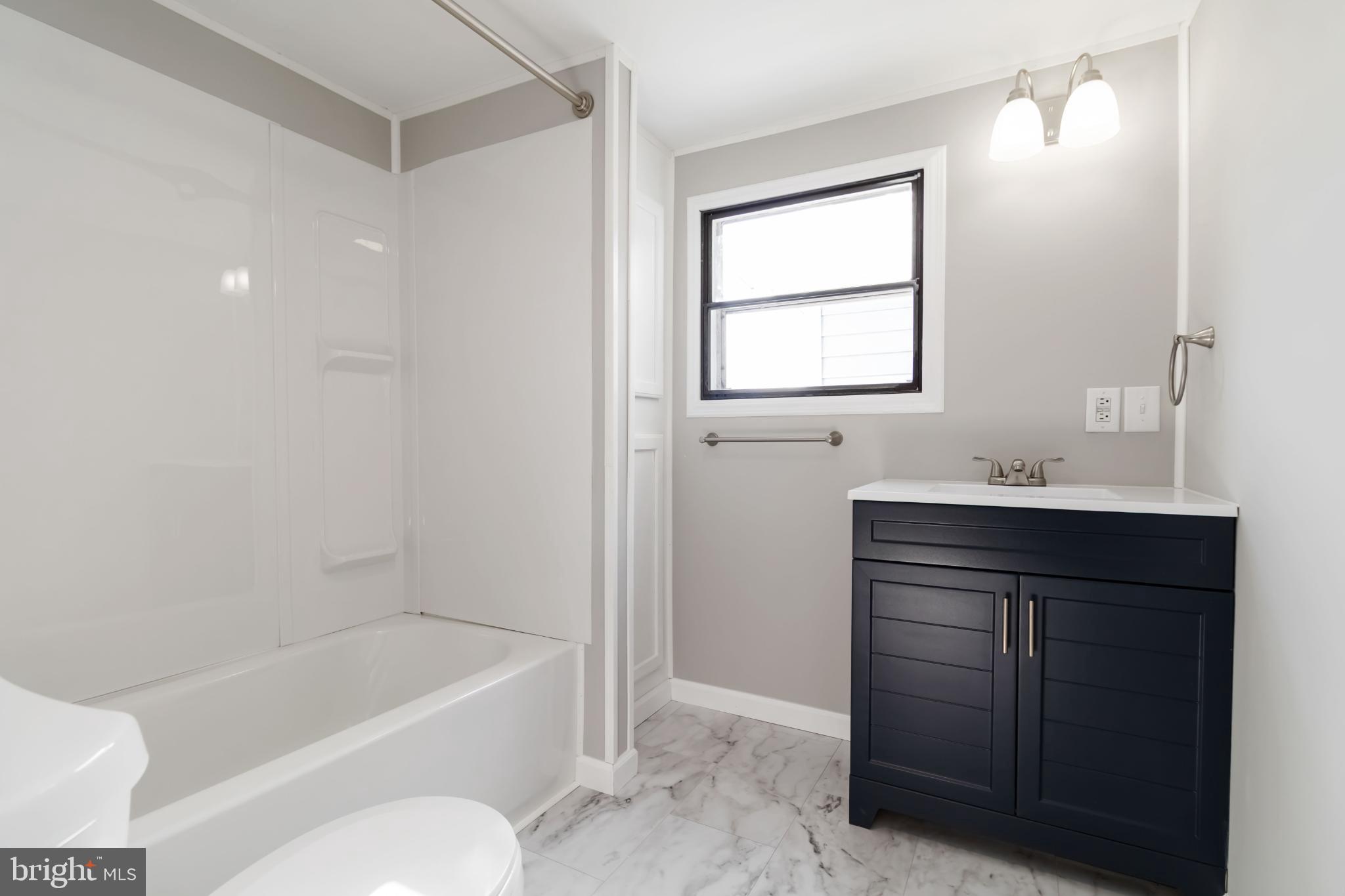 PINE MANOR - Residential