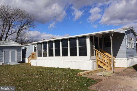 21 ROSE AVENUE MIDDLETOWN PA 17057