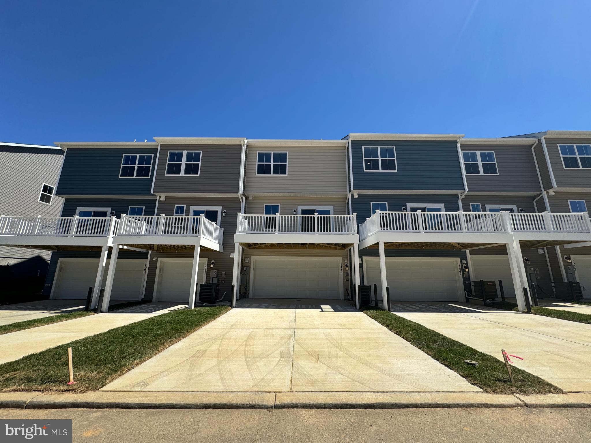 RED CLOVER MEADOWS - Residential Lease