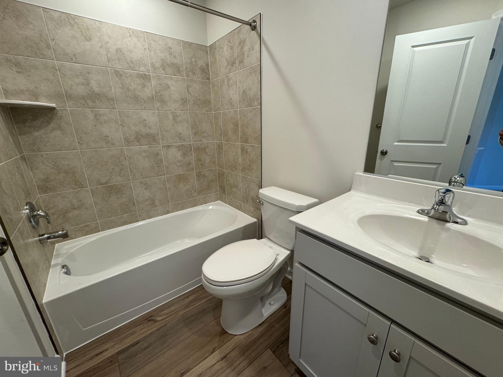 RED CLOVER MEADOWS - Residential Lease