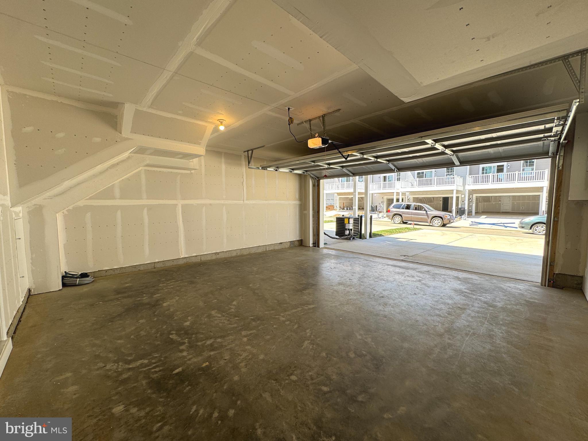 RED CLOVER MEADOWS - Residential Lease