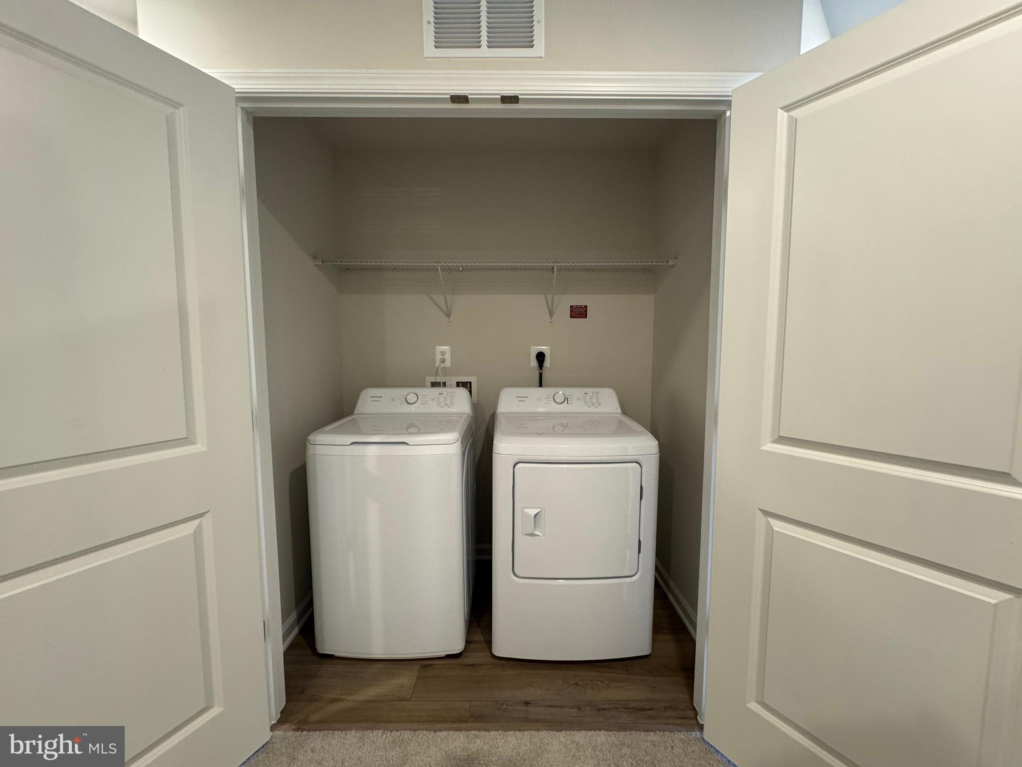 RED CLOVER MEADOWS - Residential Lease