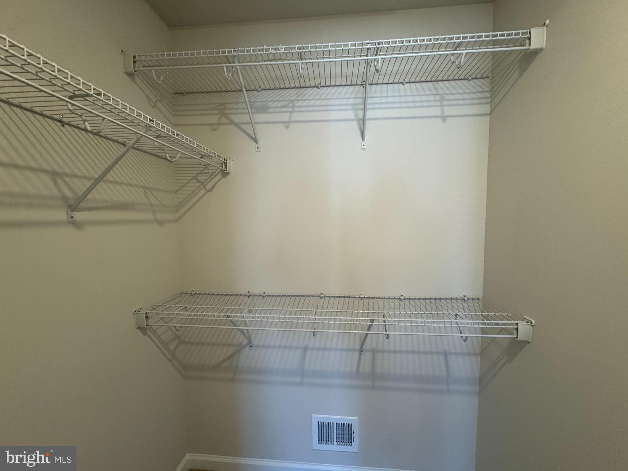 RED CLOVER MEADOWS - Residential Lease