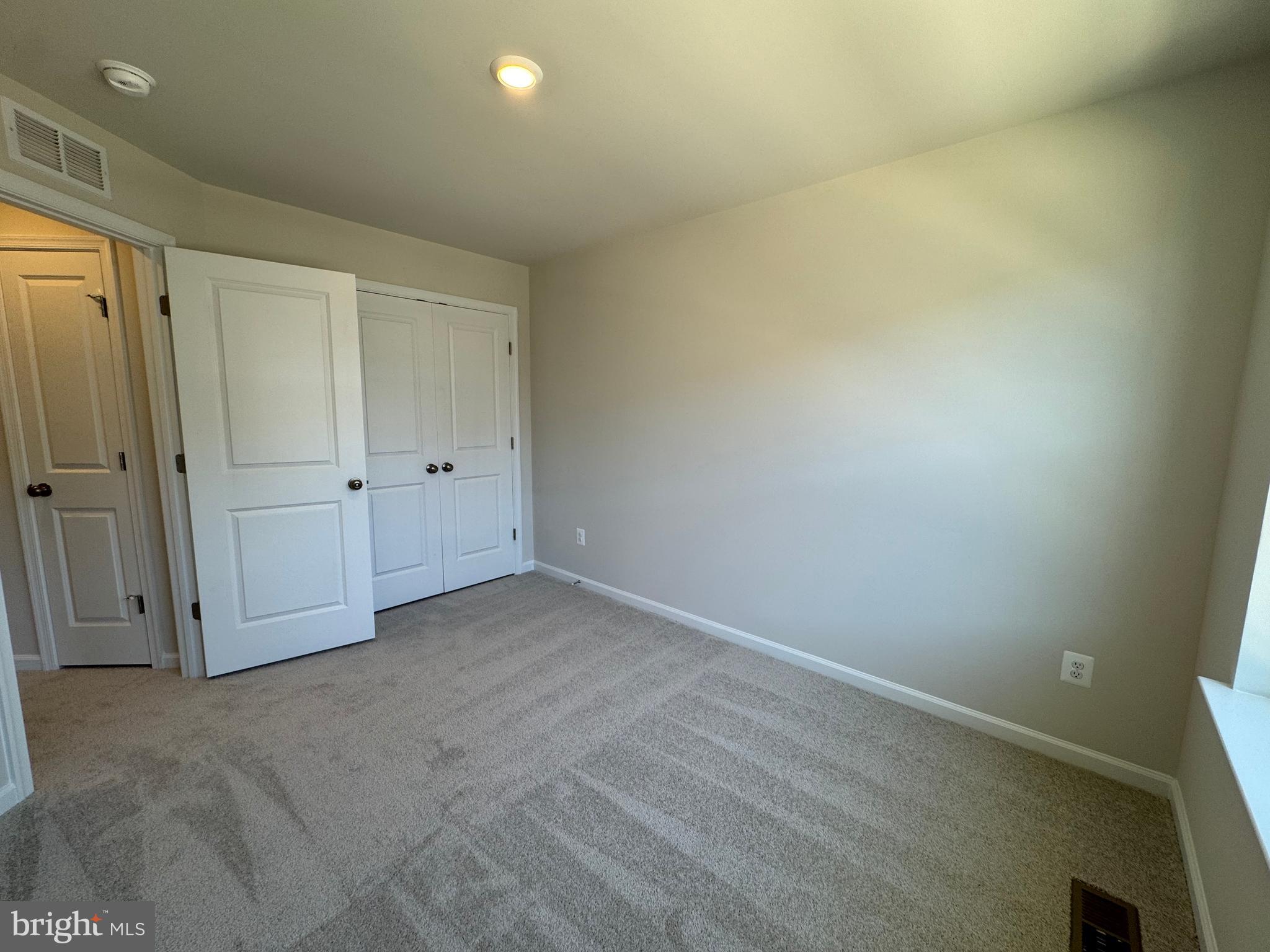 RED CLOVER MEADOWS - Residential Lease