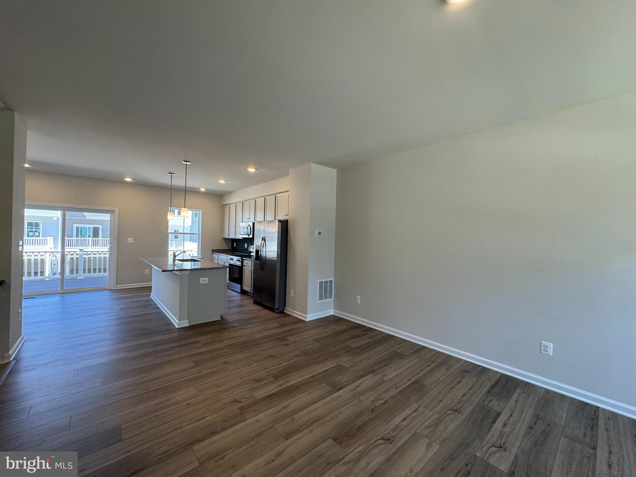 RED CLOVER MEADOWS - Residential Lease