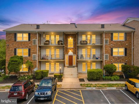 Photo of 12701 Gordon Boulevard #2, WOODBRIDGE, VA 22192 (MLS # VAPW2118520)
