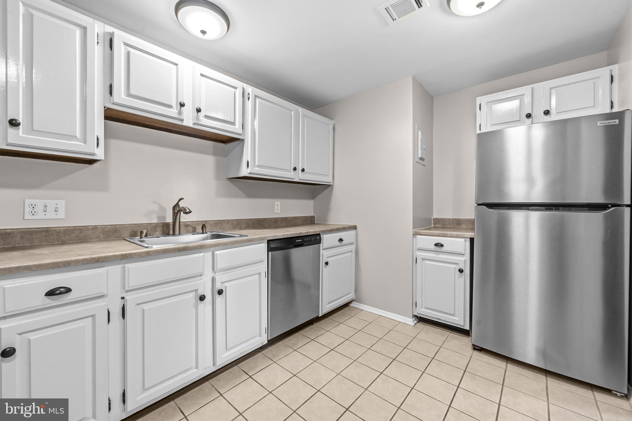 MOORINGS OF OCCOQUAN CON - Residential