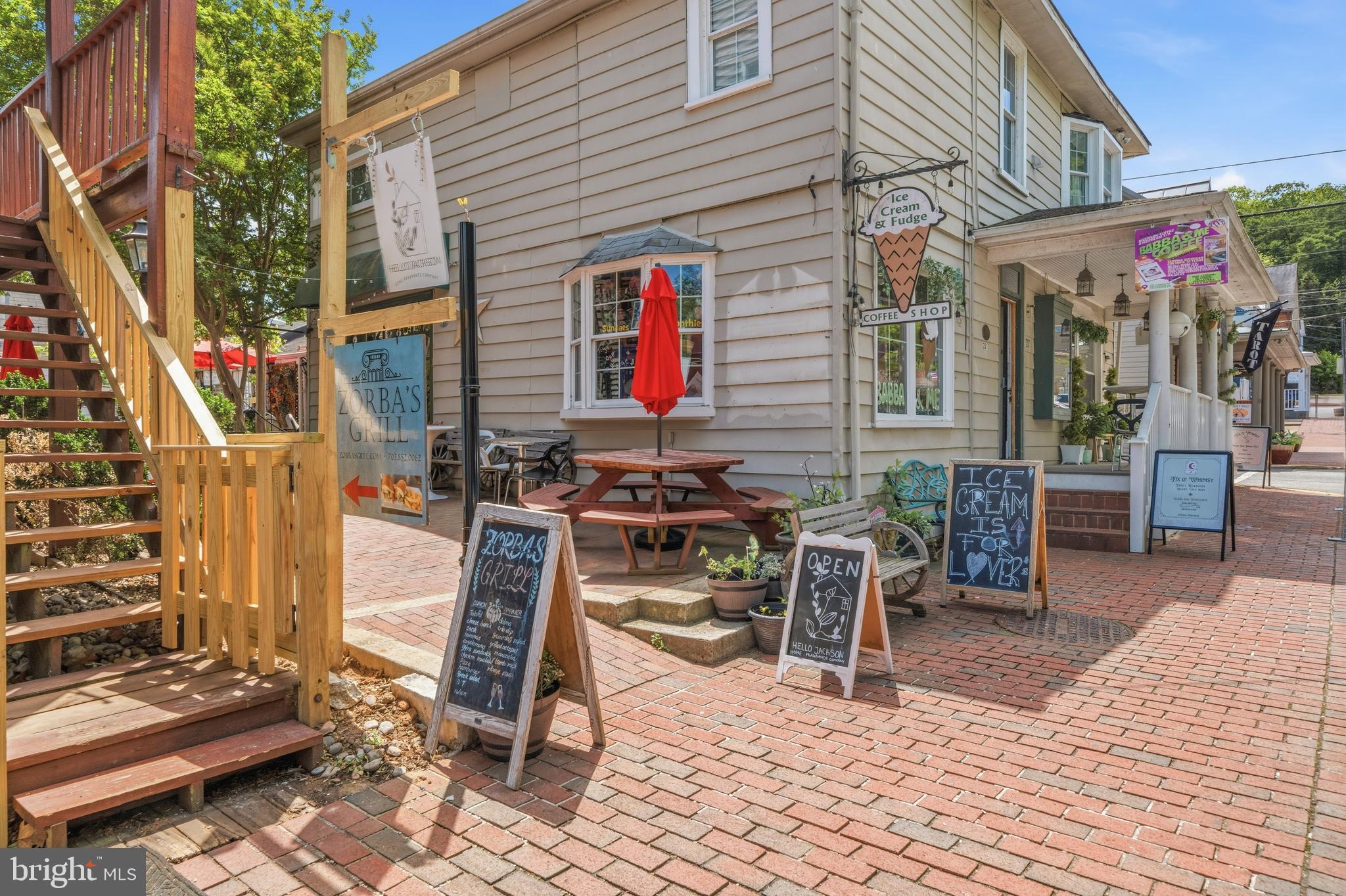 MOORINGS OF OCCOQUAN CON - Residential