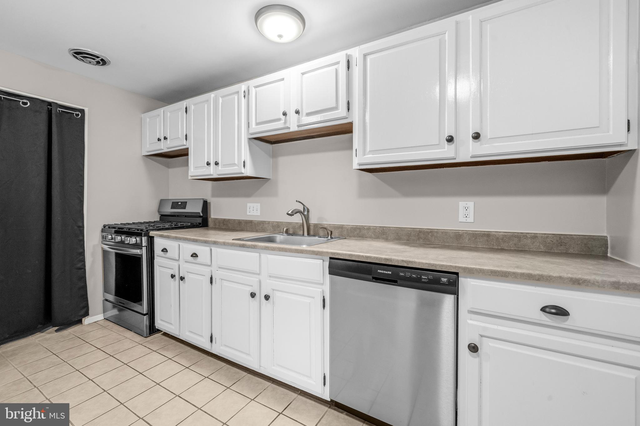 MOORINGS OF OCCOQUAN CON - Residential