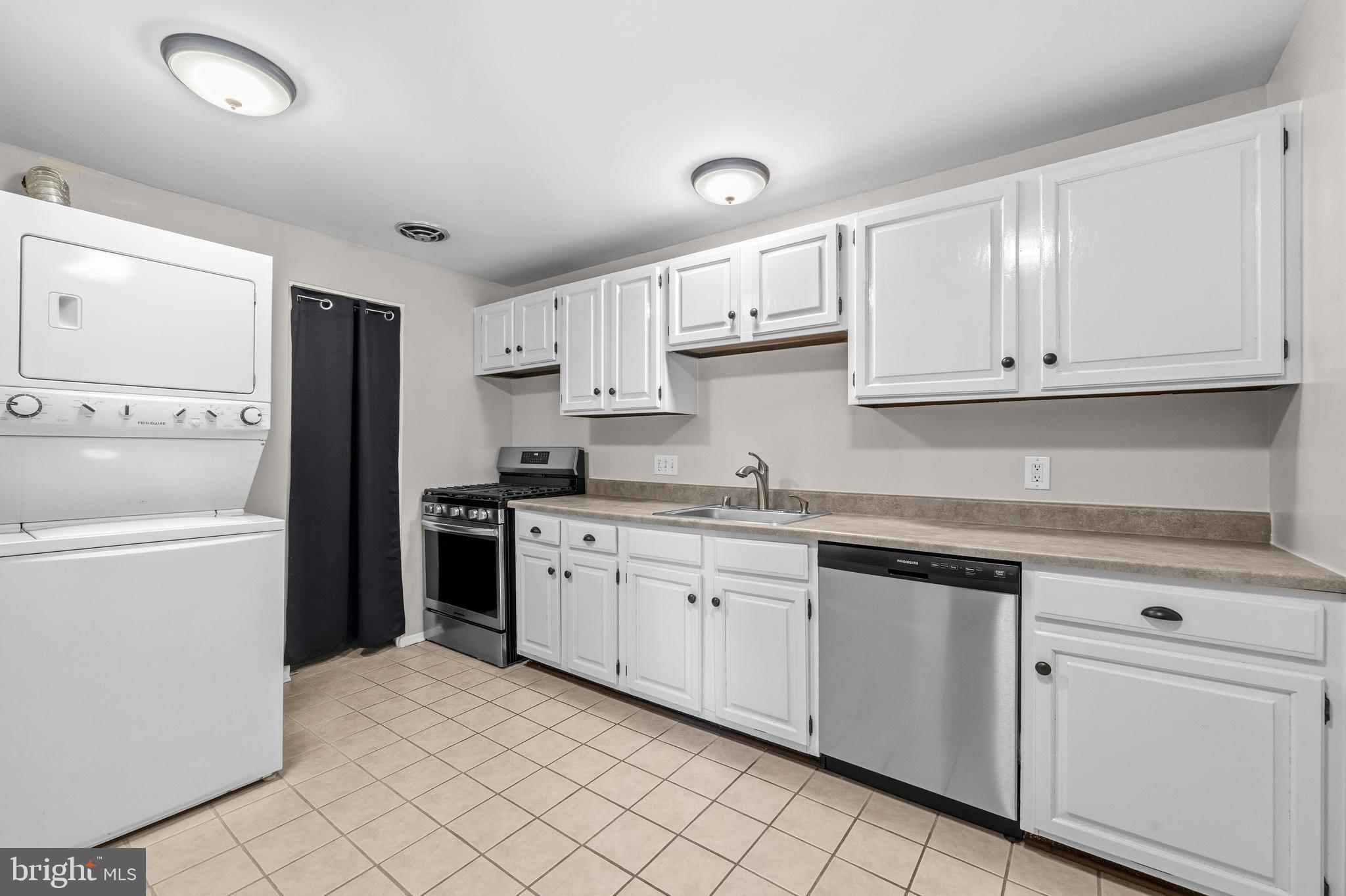 MOORINGS OF OCCOQUAN CON - Residential