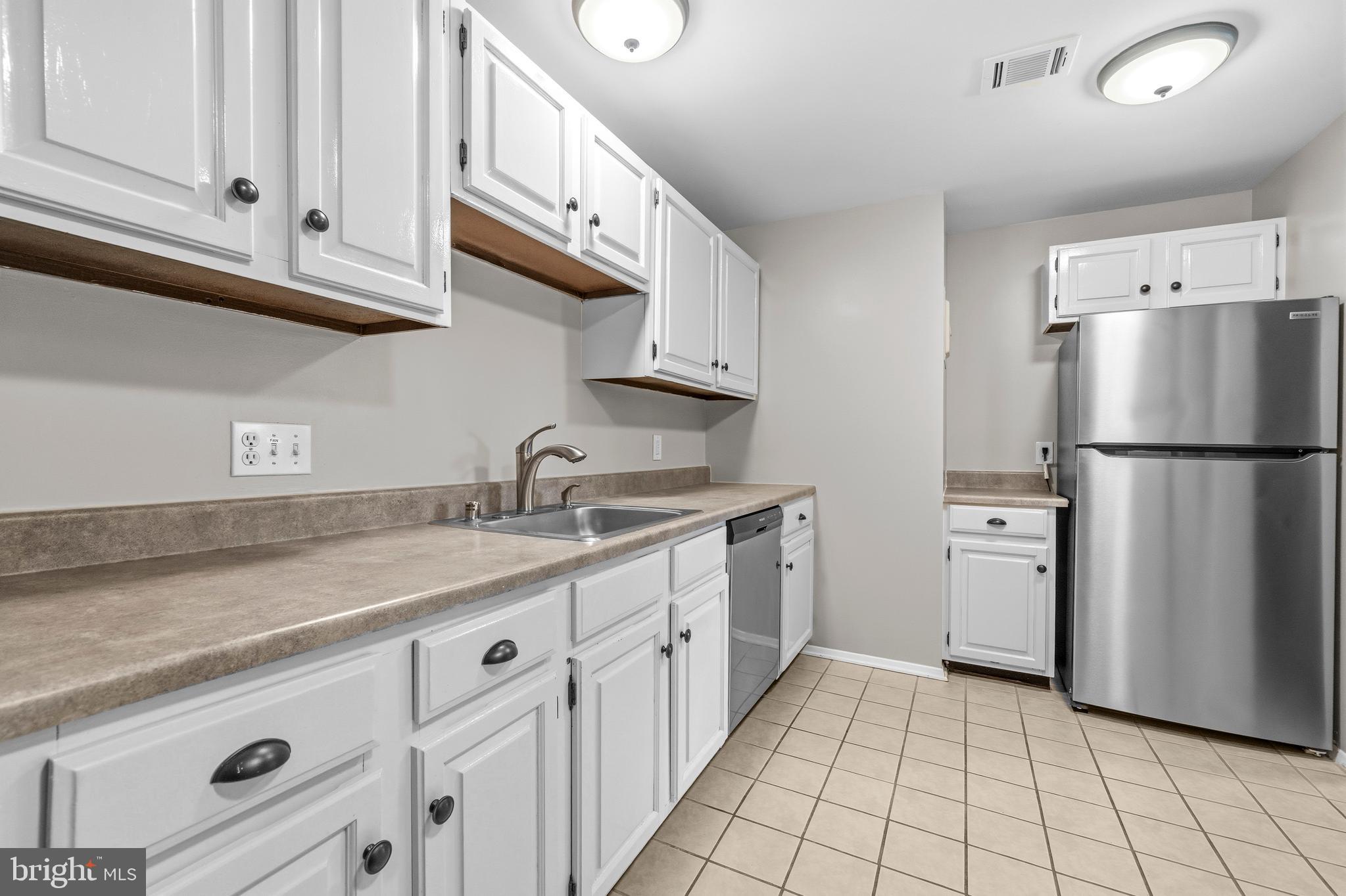 MOORINGS OF OCCOQUAN CON - Residential