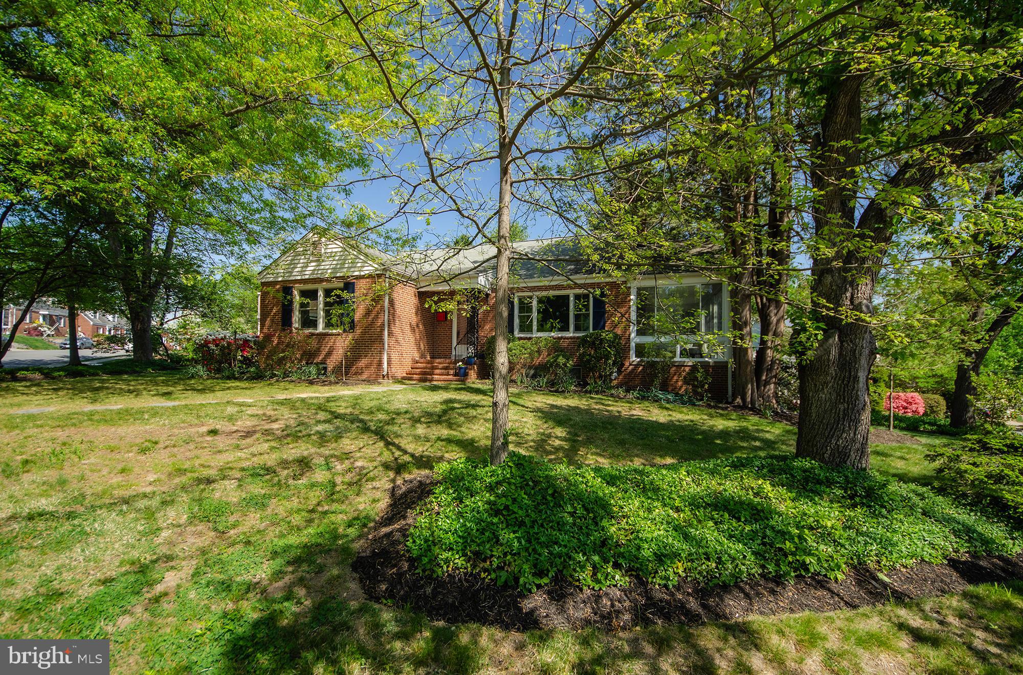 944 N POTOMAC STREET