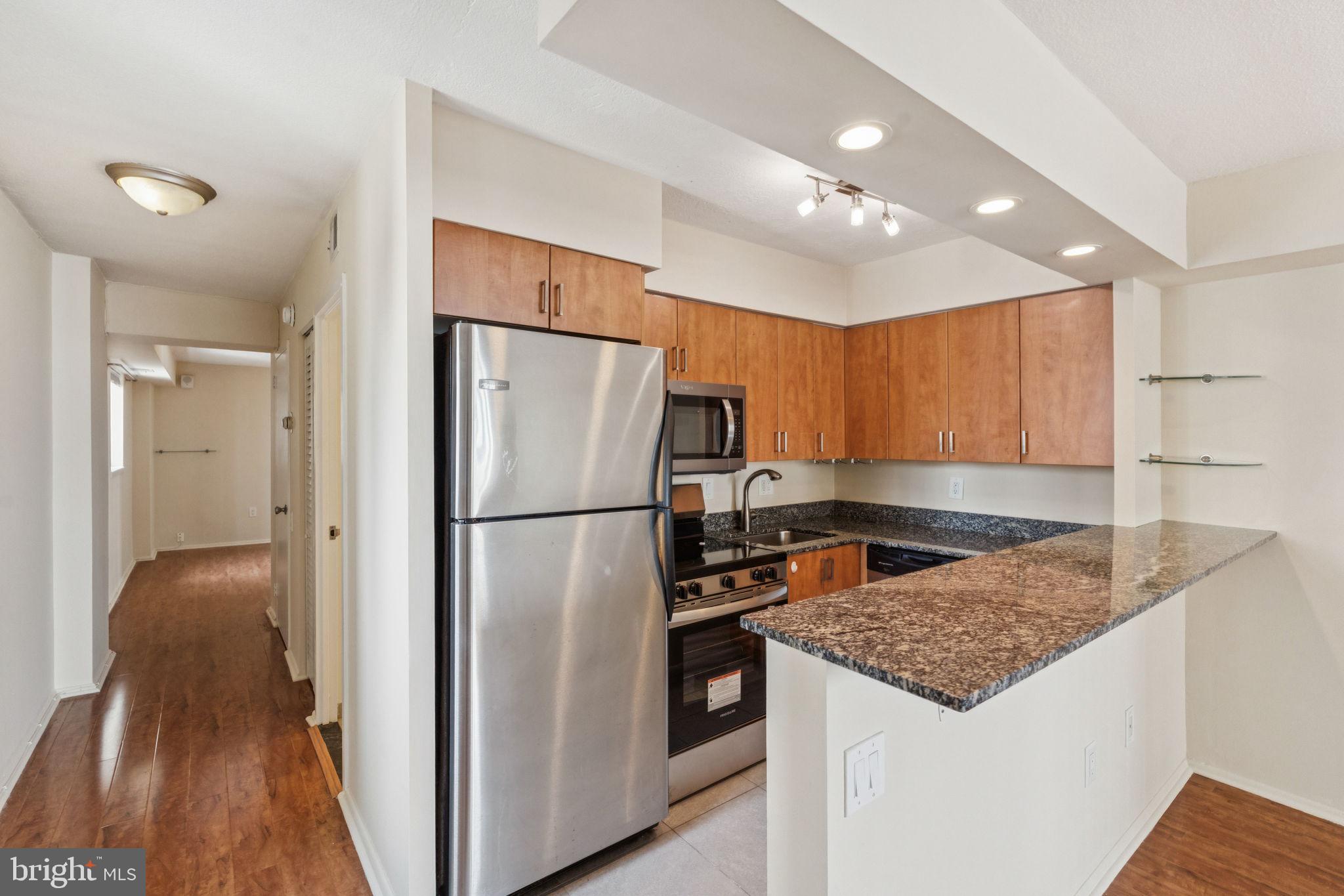 AVENUE OF THE ARTS - Residential Lease