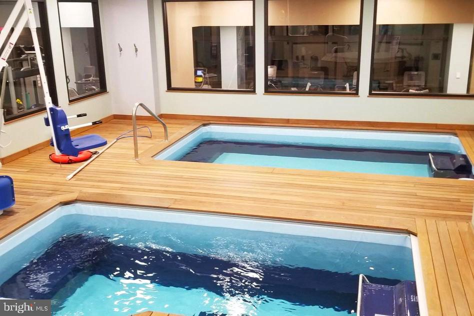 AVENUE OF THE ARTS - Residential Lease