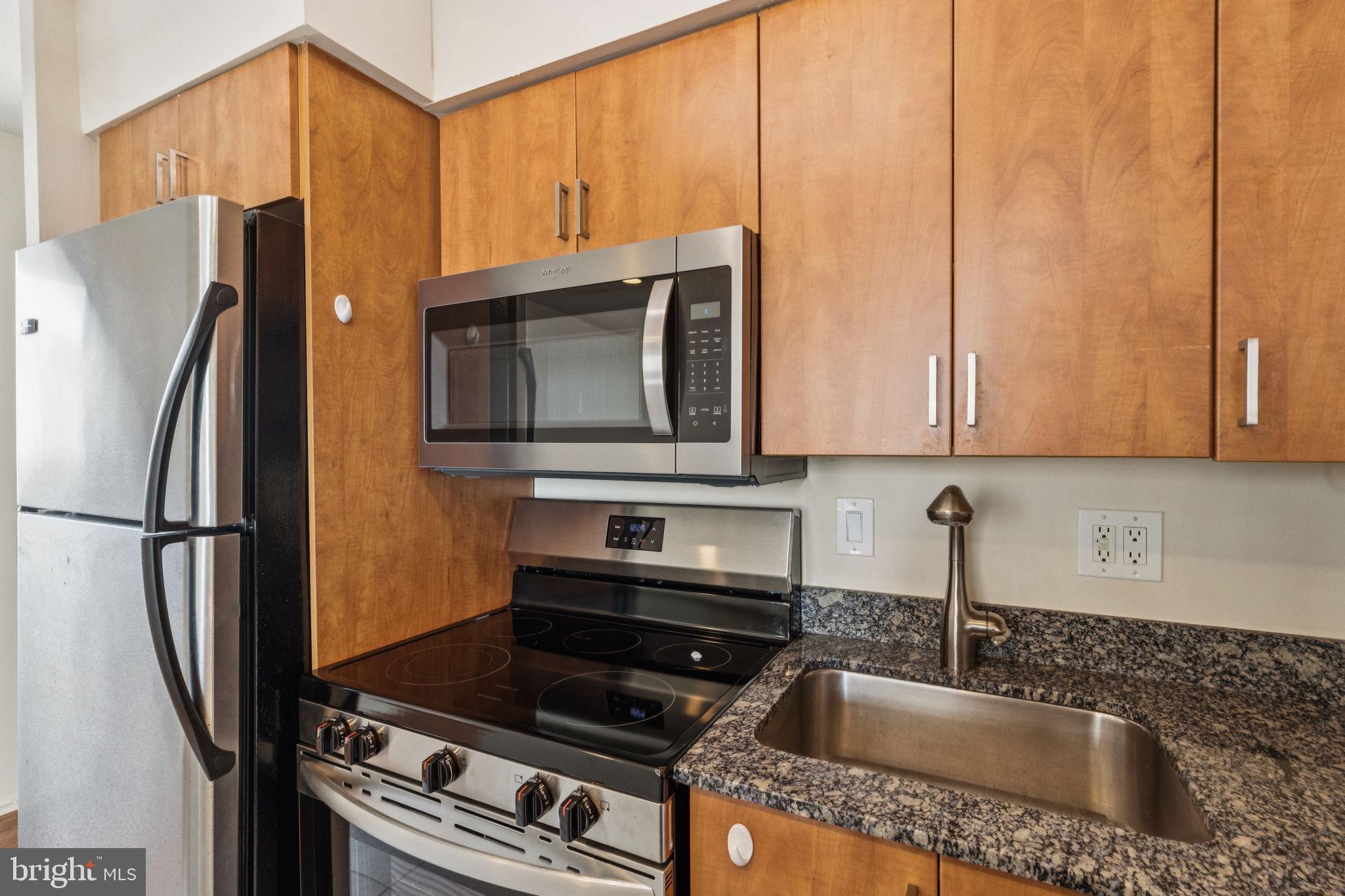 AVENUE OF THE ARTS - Residential Lease