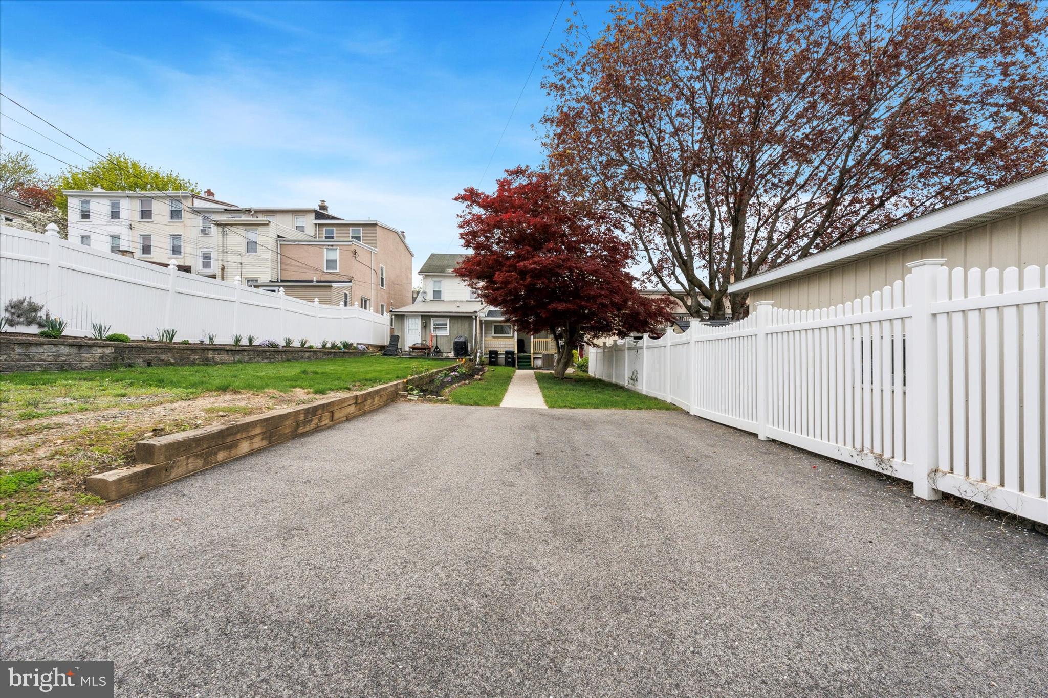 CONSHOHOCKEN - Residential