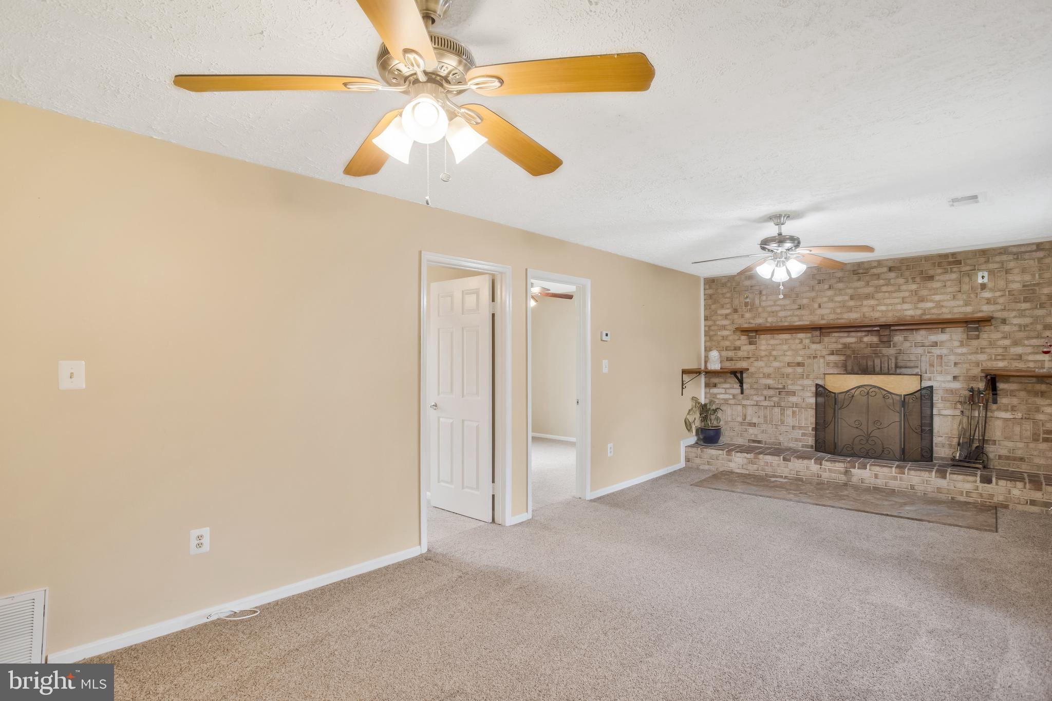 ST CHARLES HUNTINGTON - Residential