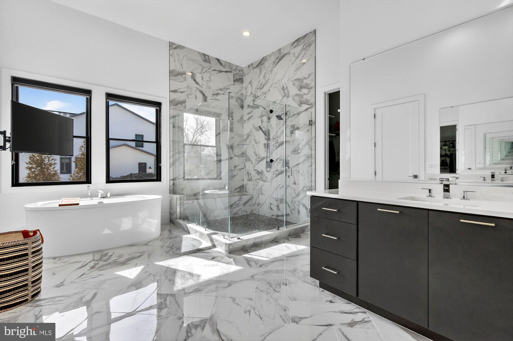 1221 RILEY PRESERVE COURT