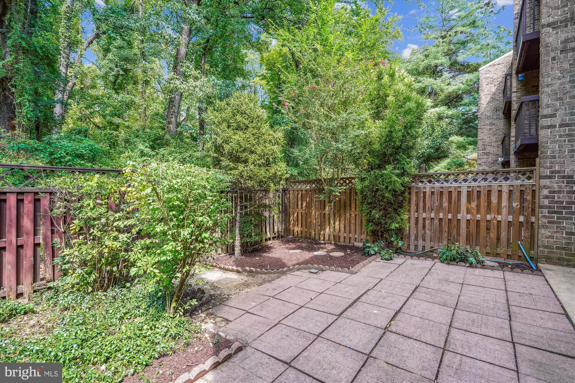 4720 DEER RUN COURT