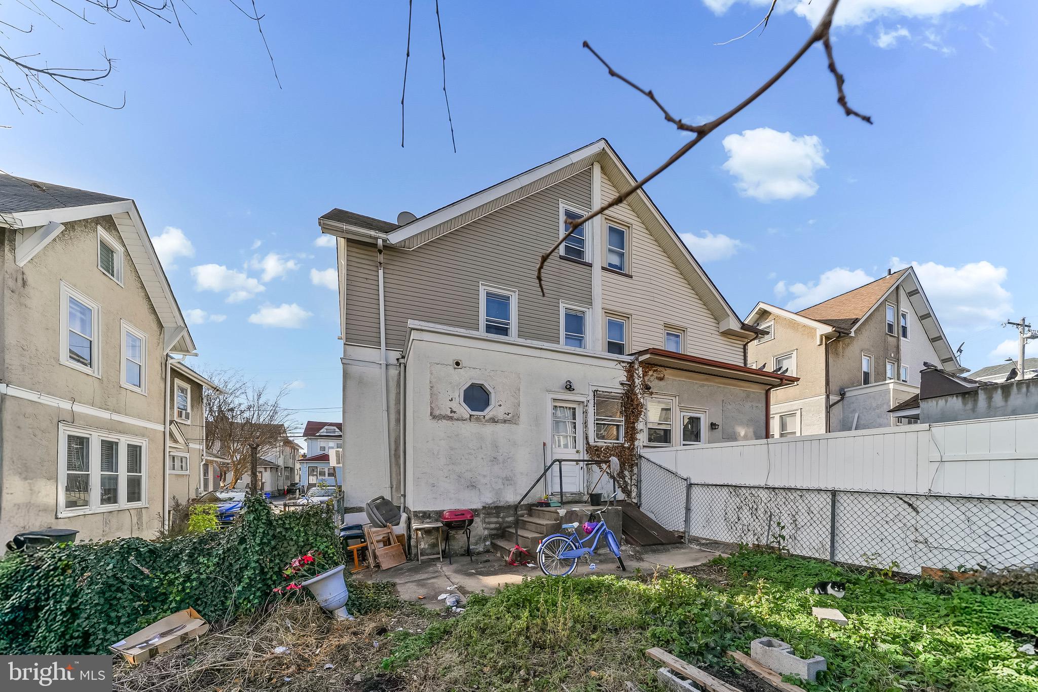 BEVERLY HILLS - Residential