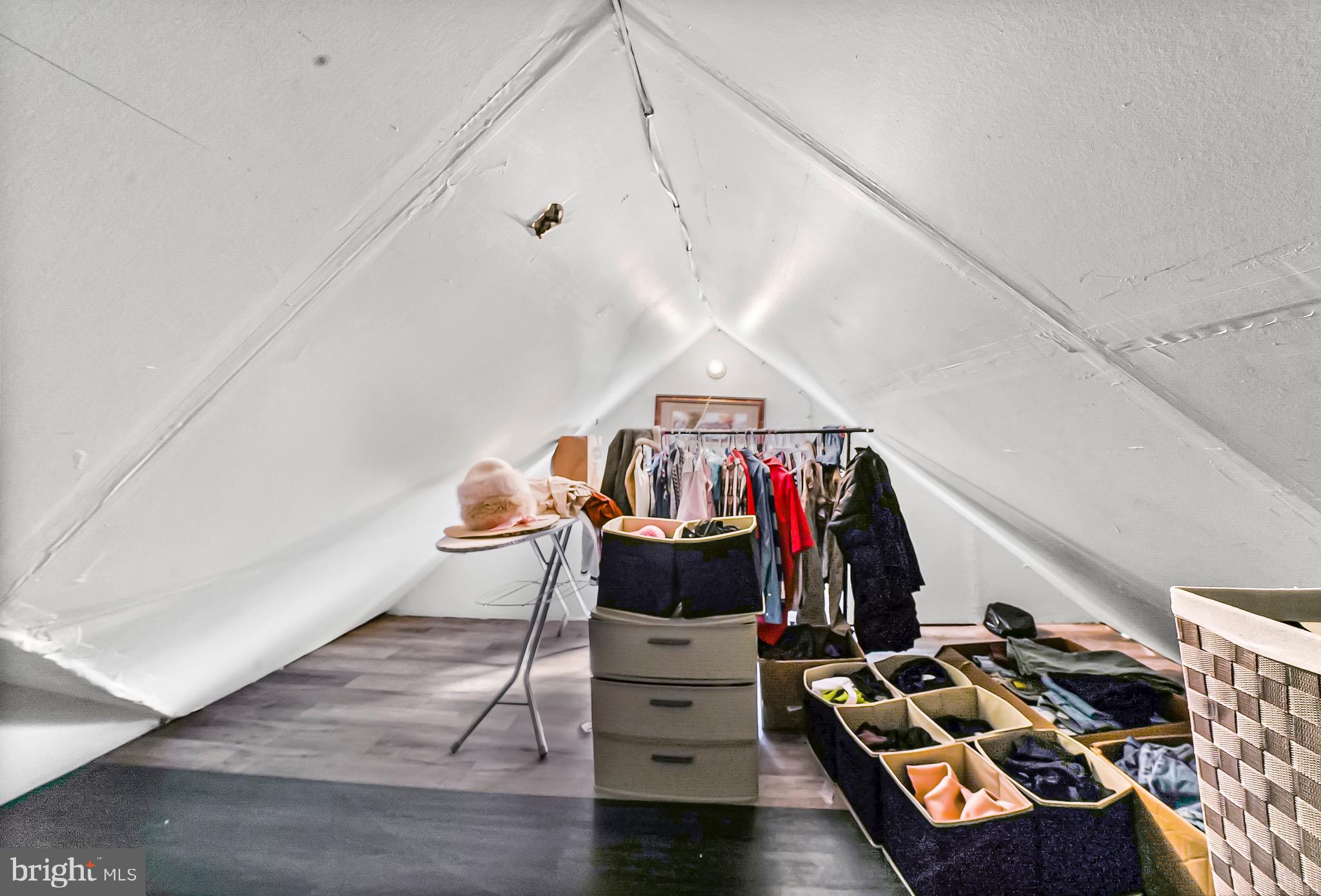 BEVERLY HILLS - Residential