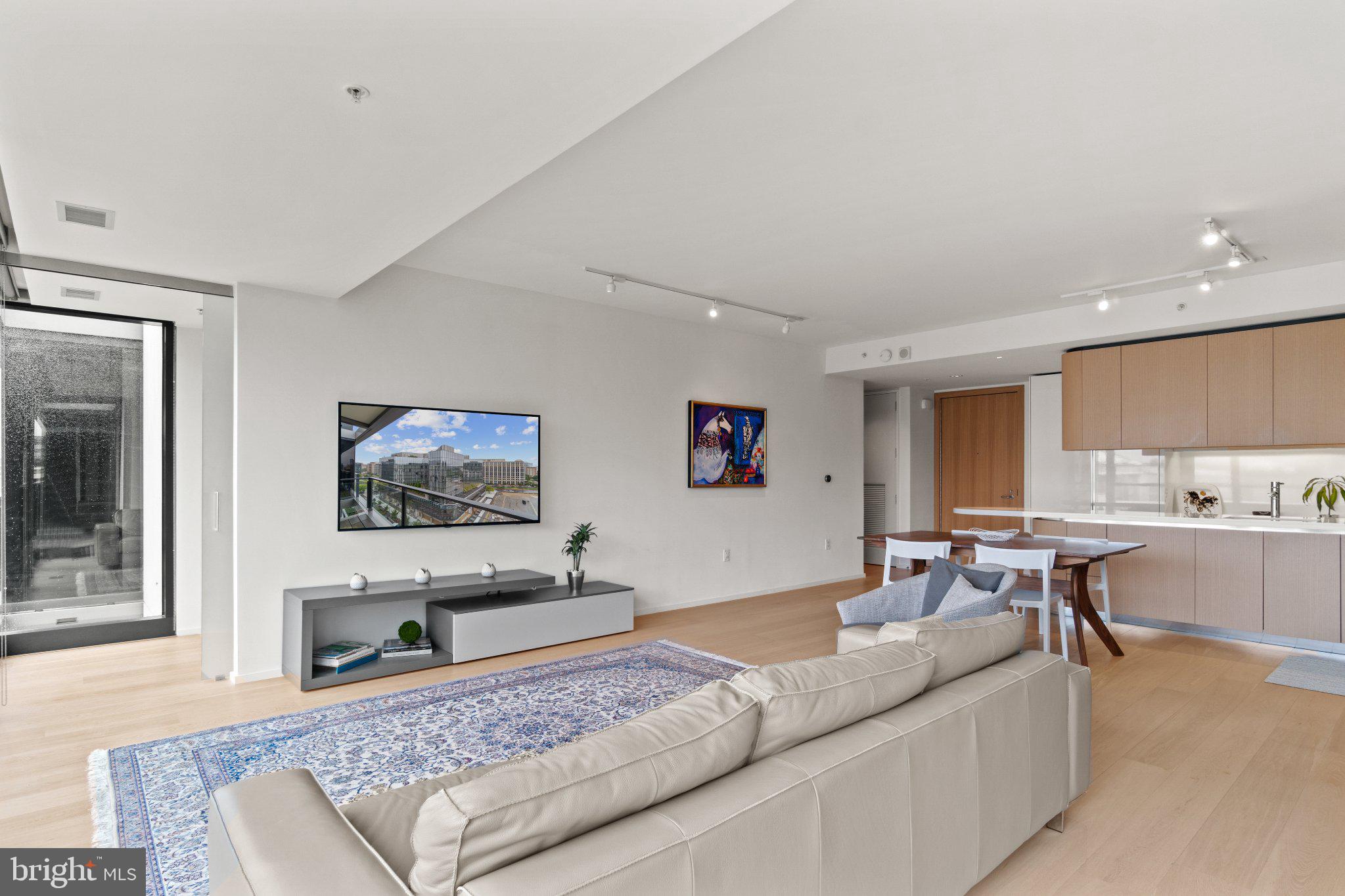 920 I STREET NW 1102