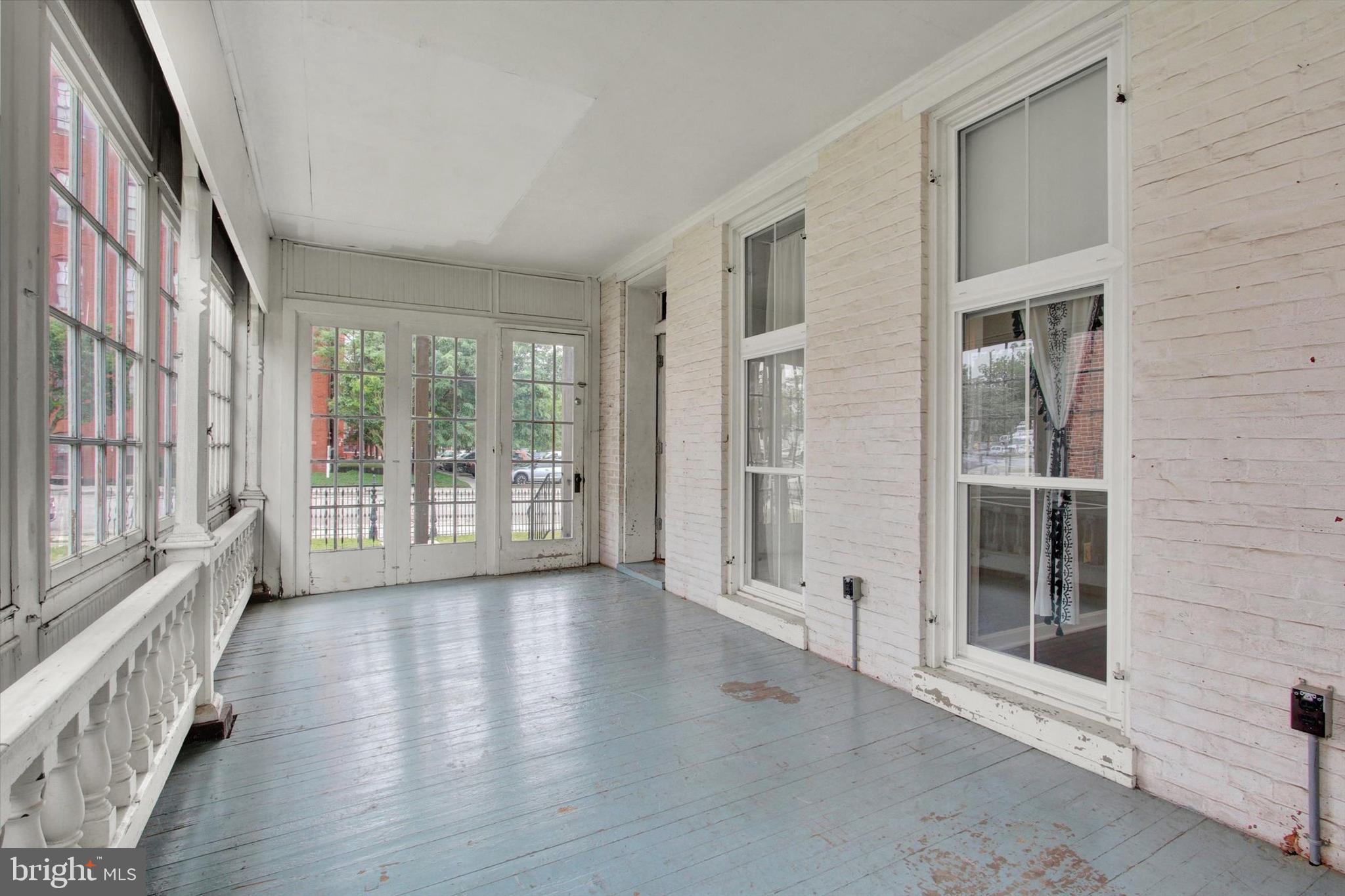 232 N FRANKLIN STREET