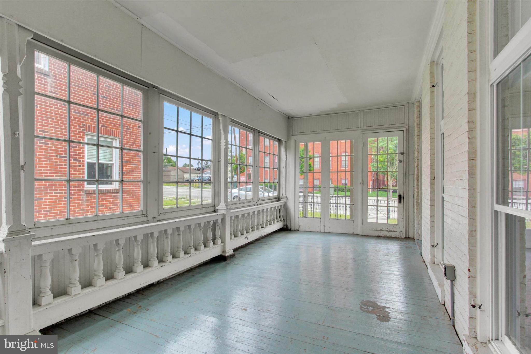 232 N FRANKLIN STREET