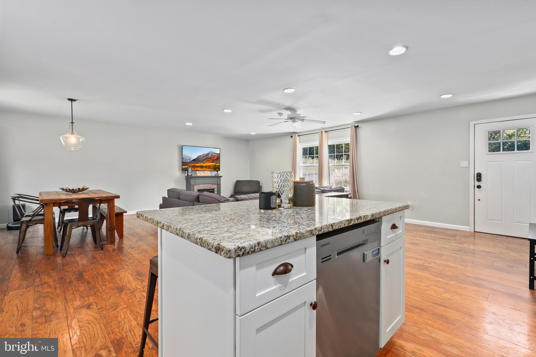 RAINBOW/RIVULET/SHERWOOD - Residential Lease