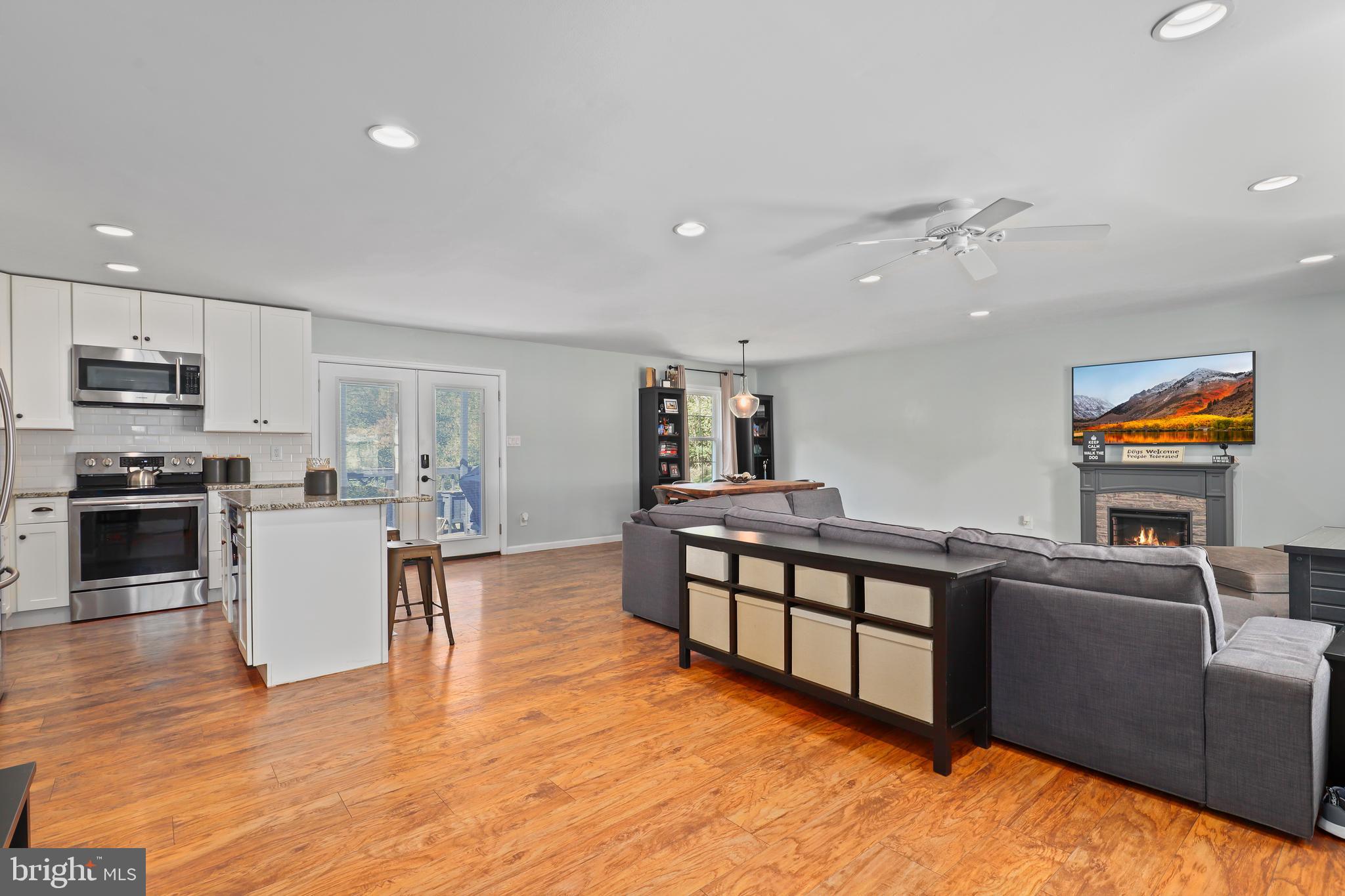 RAINBOW/RIVULET/SHERWOOD - Residential Lease