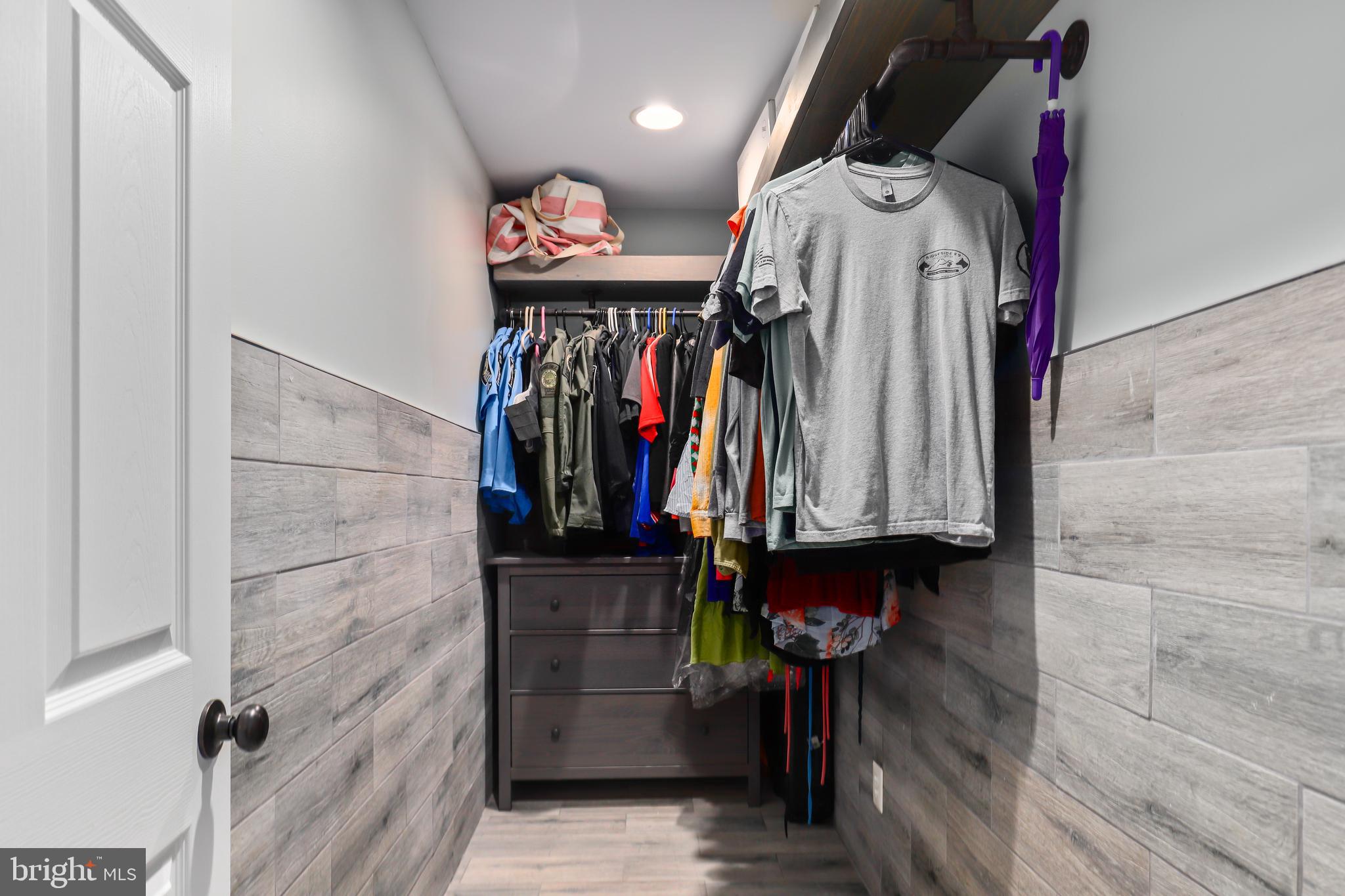 RAINBOW/RIVULET/SHERWOOD - Residential Lease