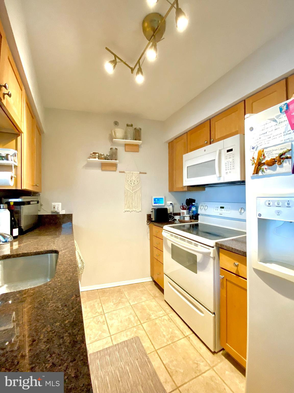 POINTE AT PARK CENTER - Residential Lease