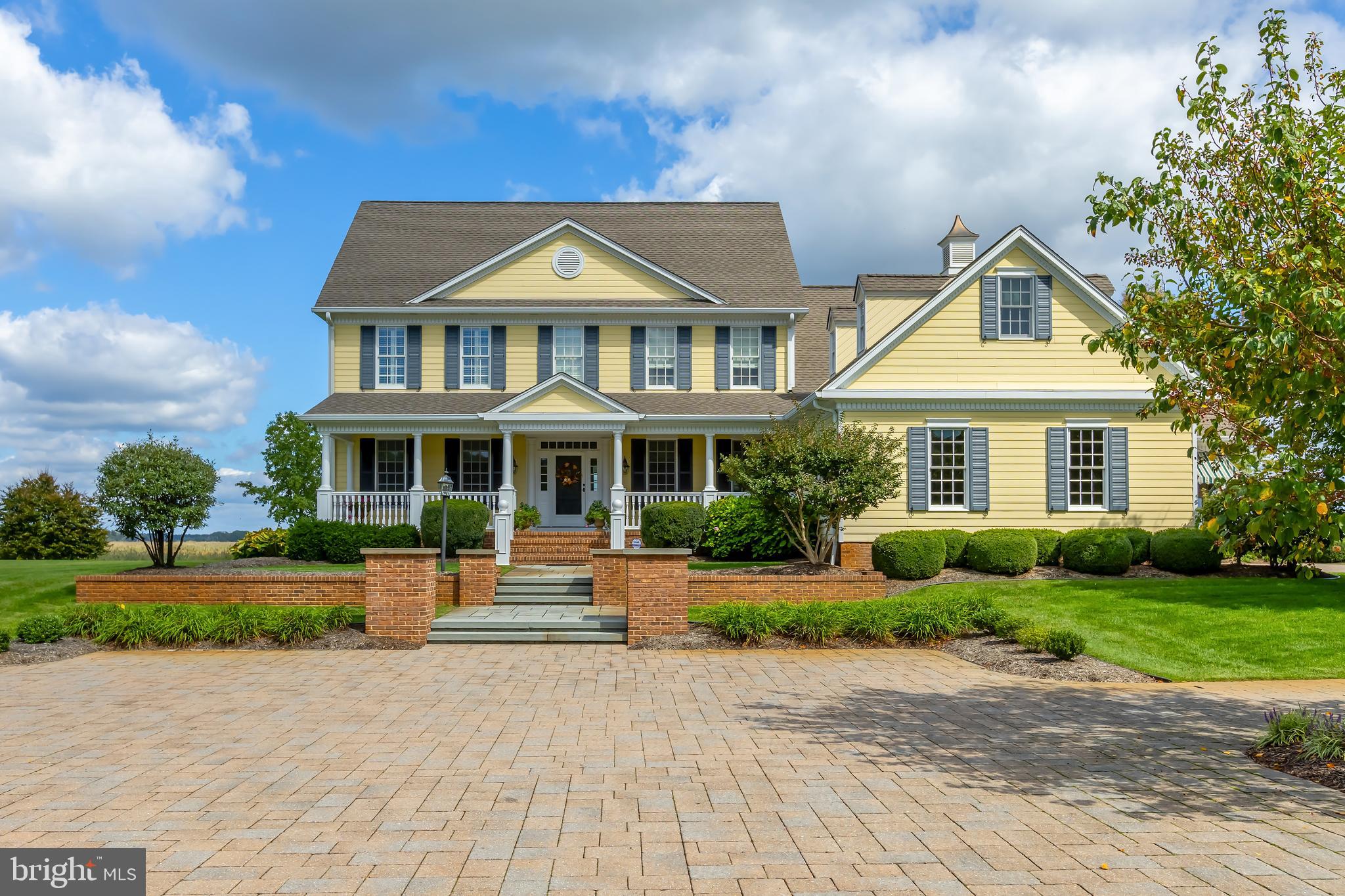 1880 E BUCKSHUTEM ROAD