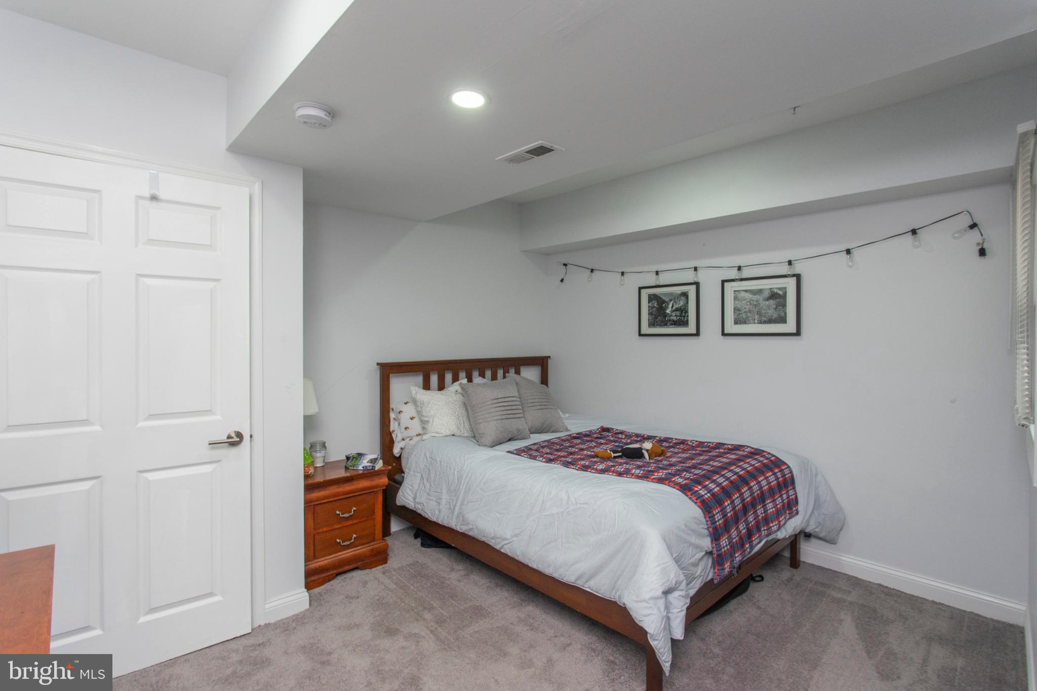 FAIRMOUNT - Residential Lease