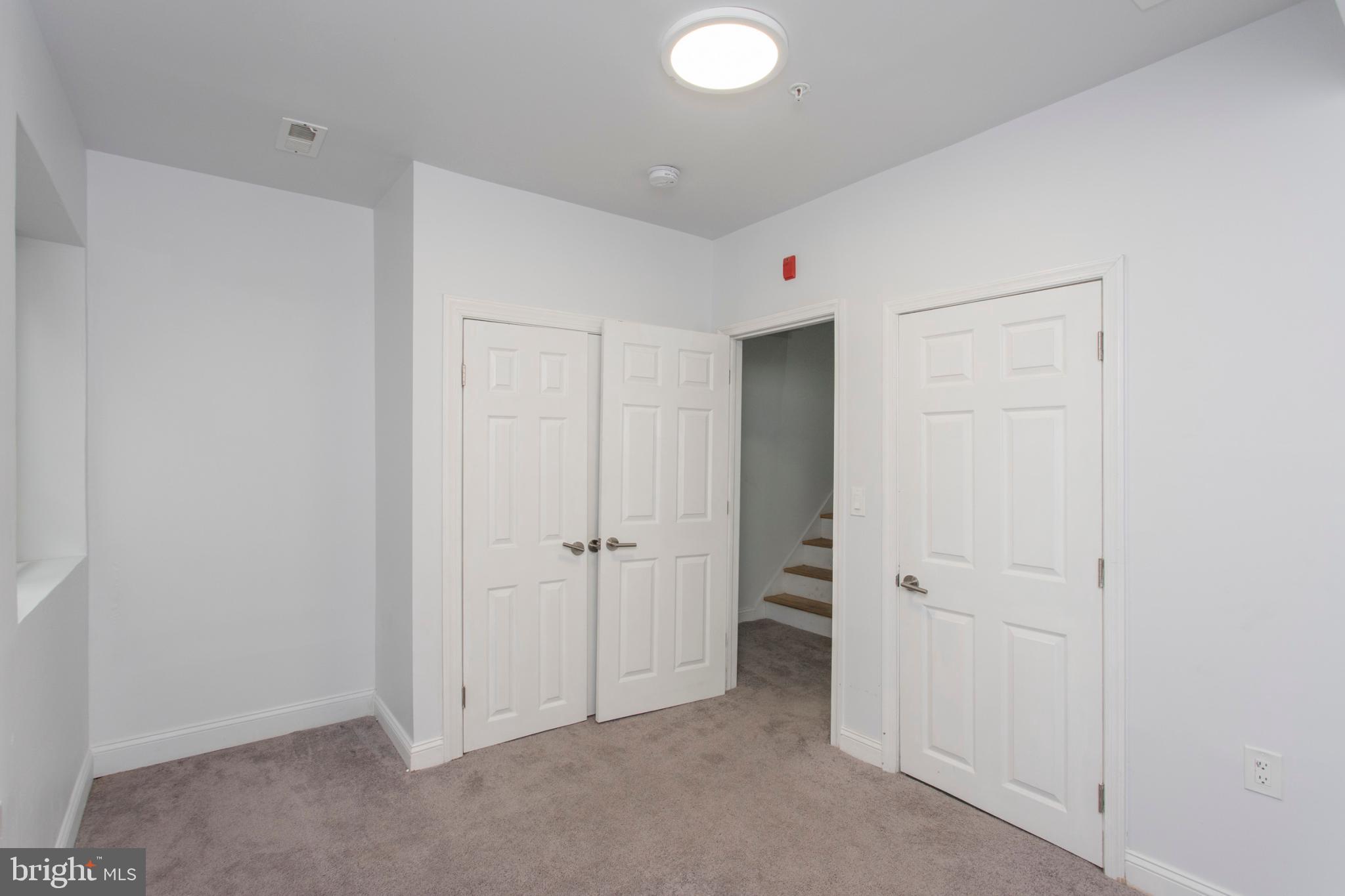 FAIRMOUNT - Residential Lease