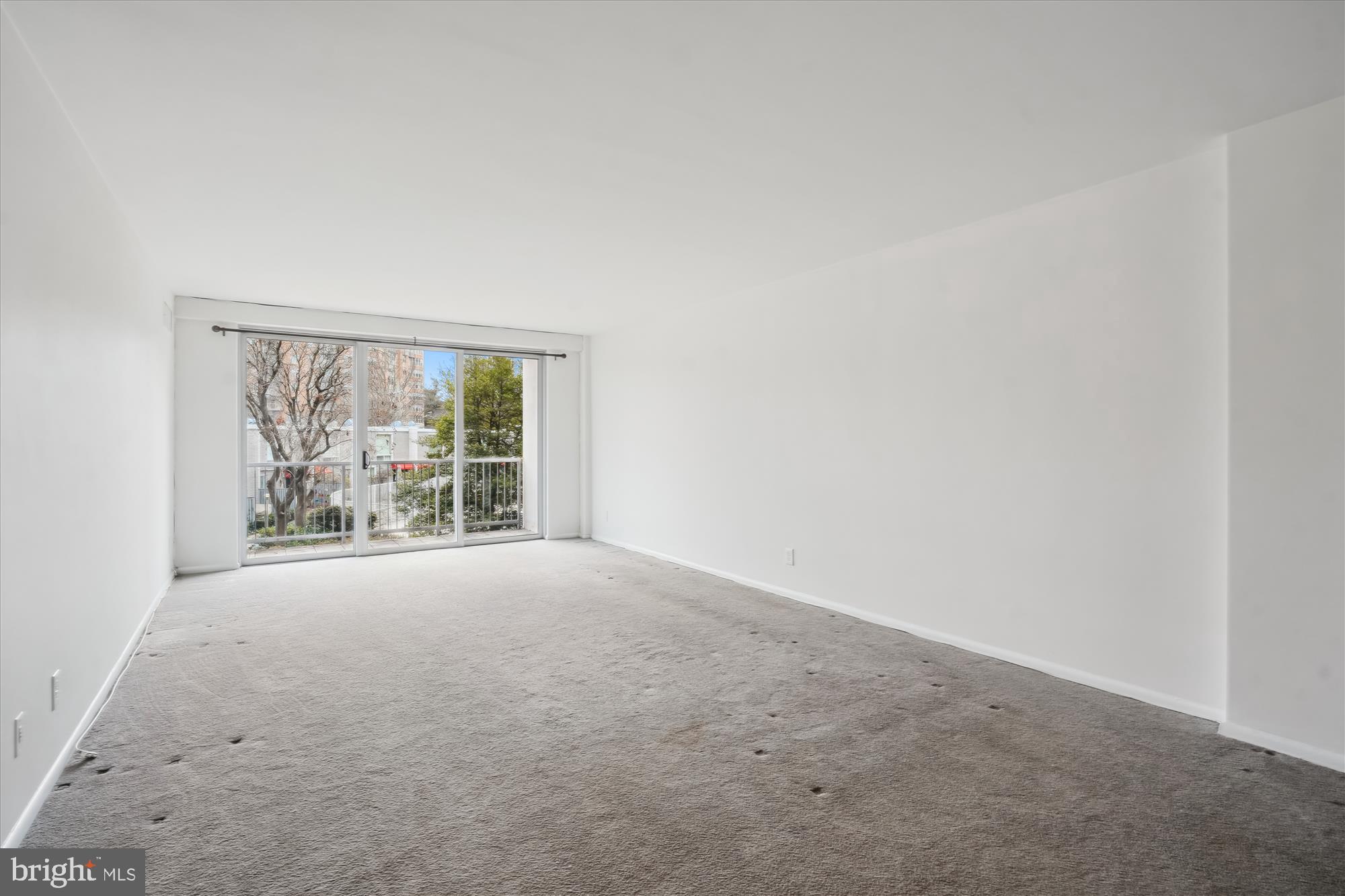 WHITEHALL - Residential