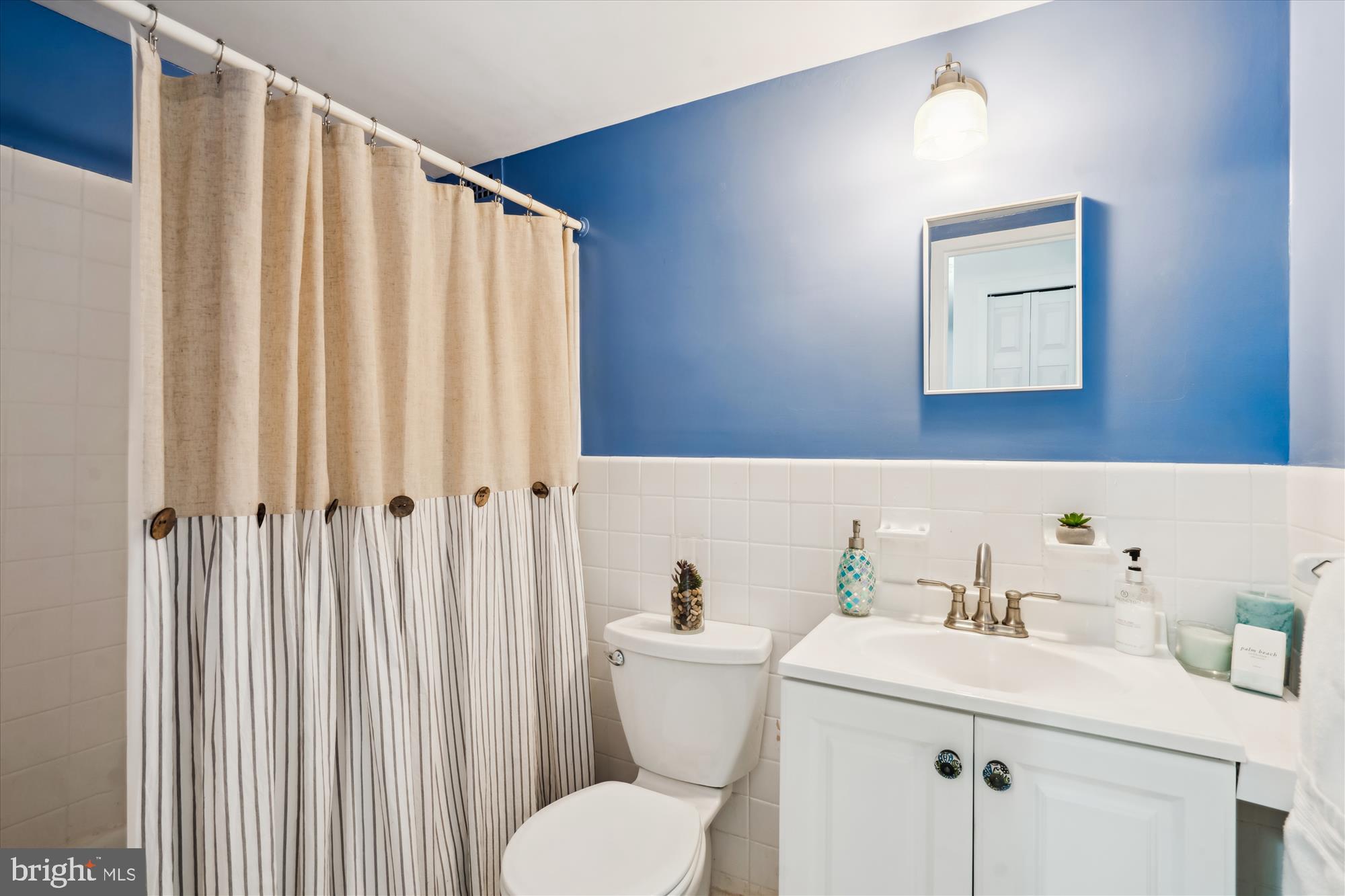 WHITEHALL - Residential