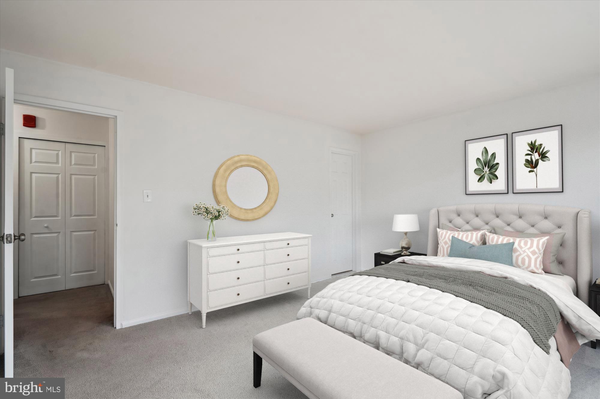 WHITEHALL - Residential