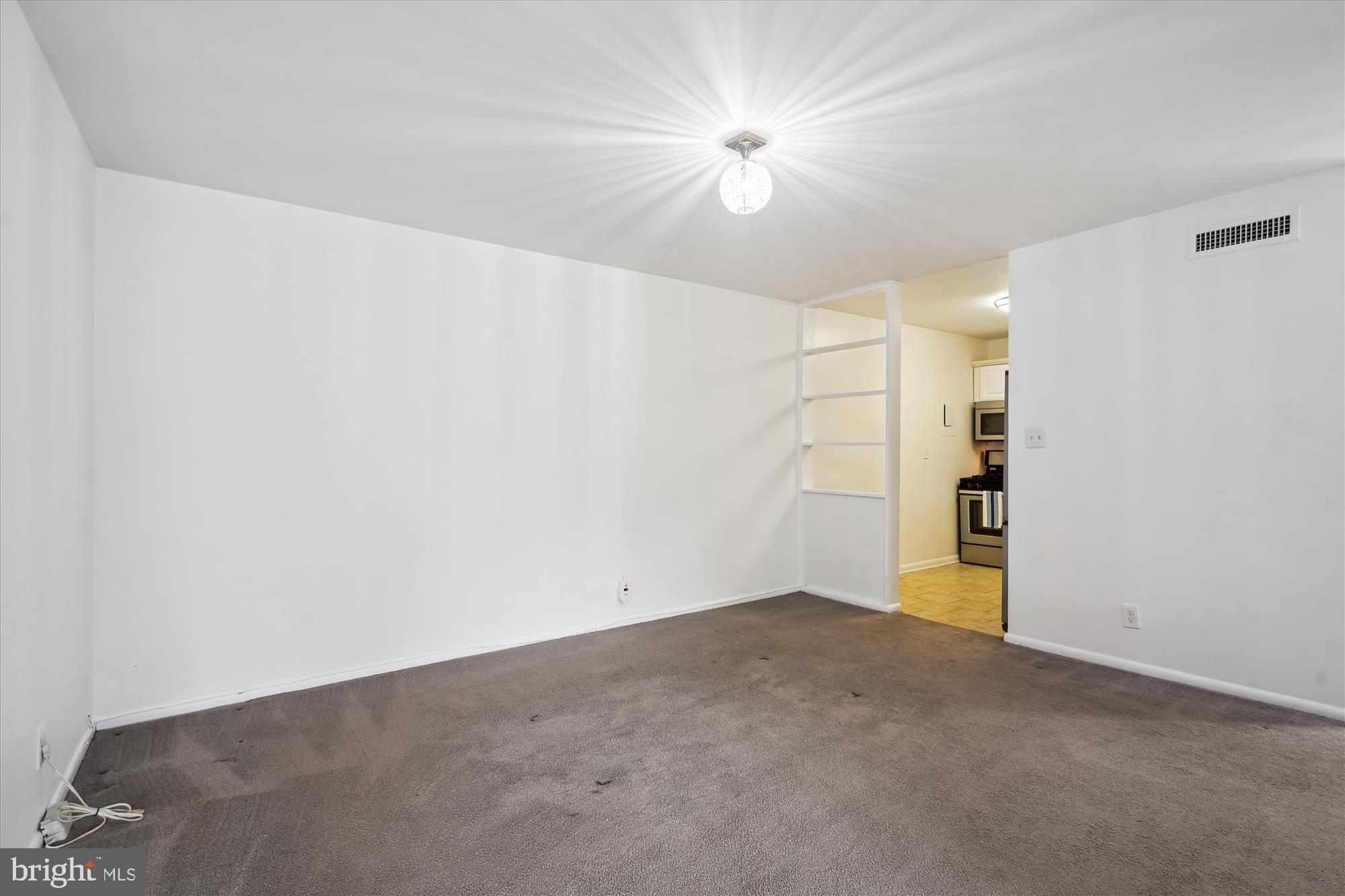 WHITEHALL - Residential