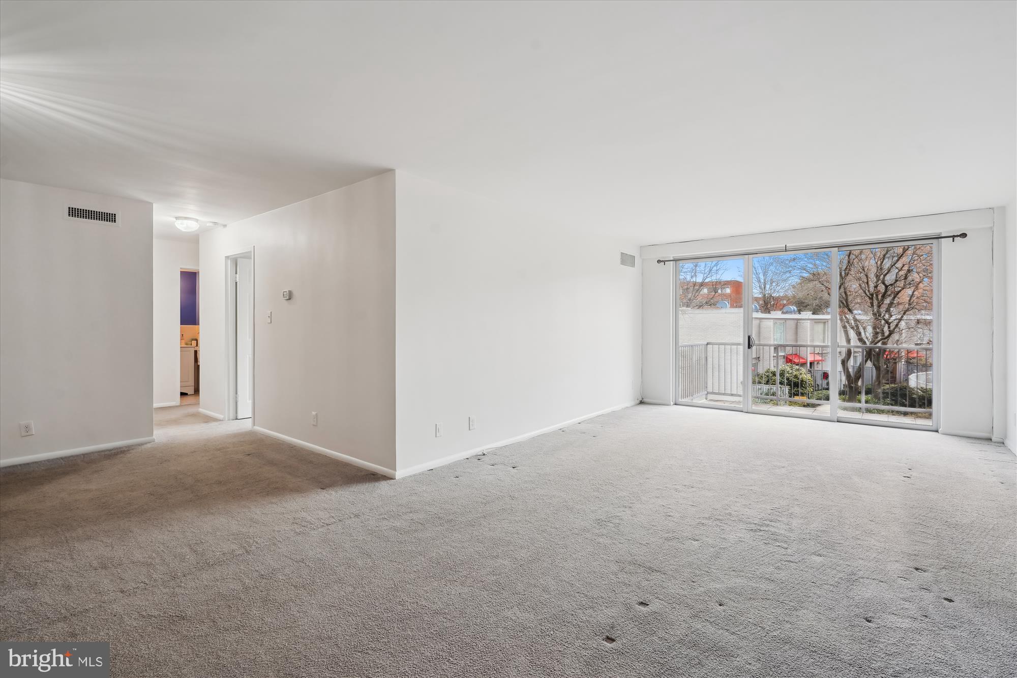 WHITEHALL - Residential