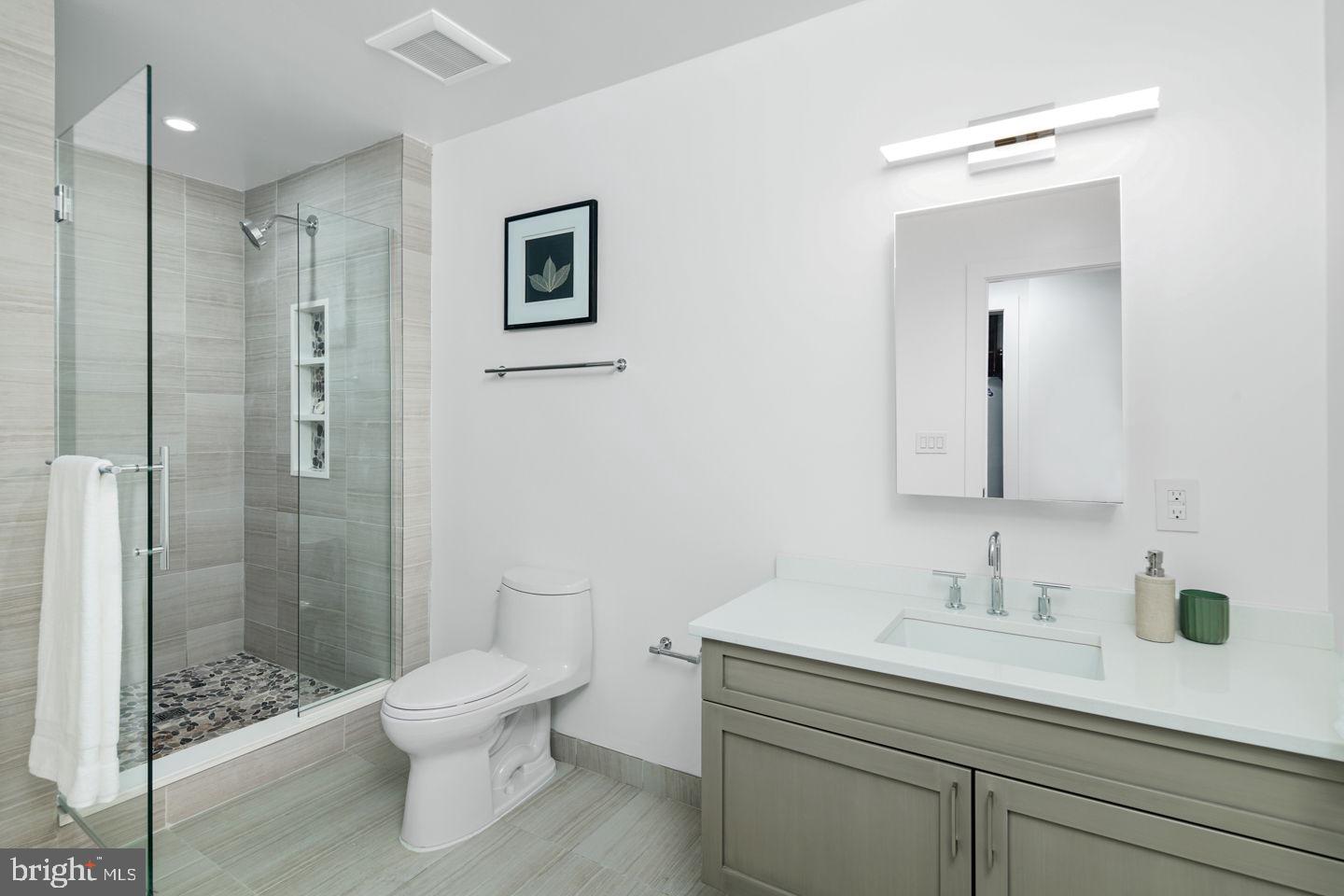 SOCIETY HILL - Residential Lease