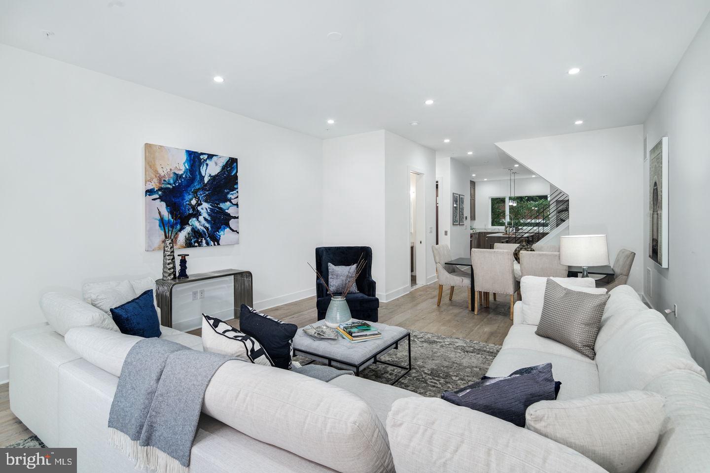 SOCIETY HILL - Residential Lease