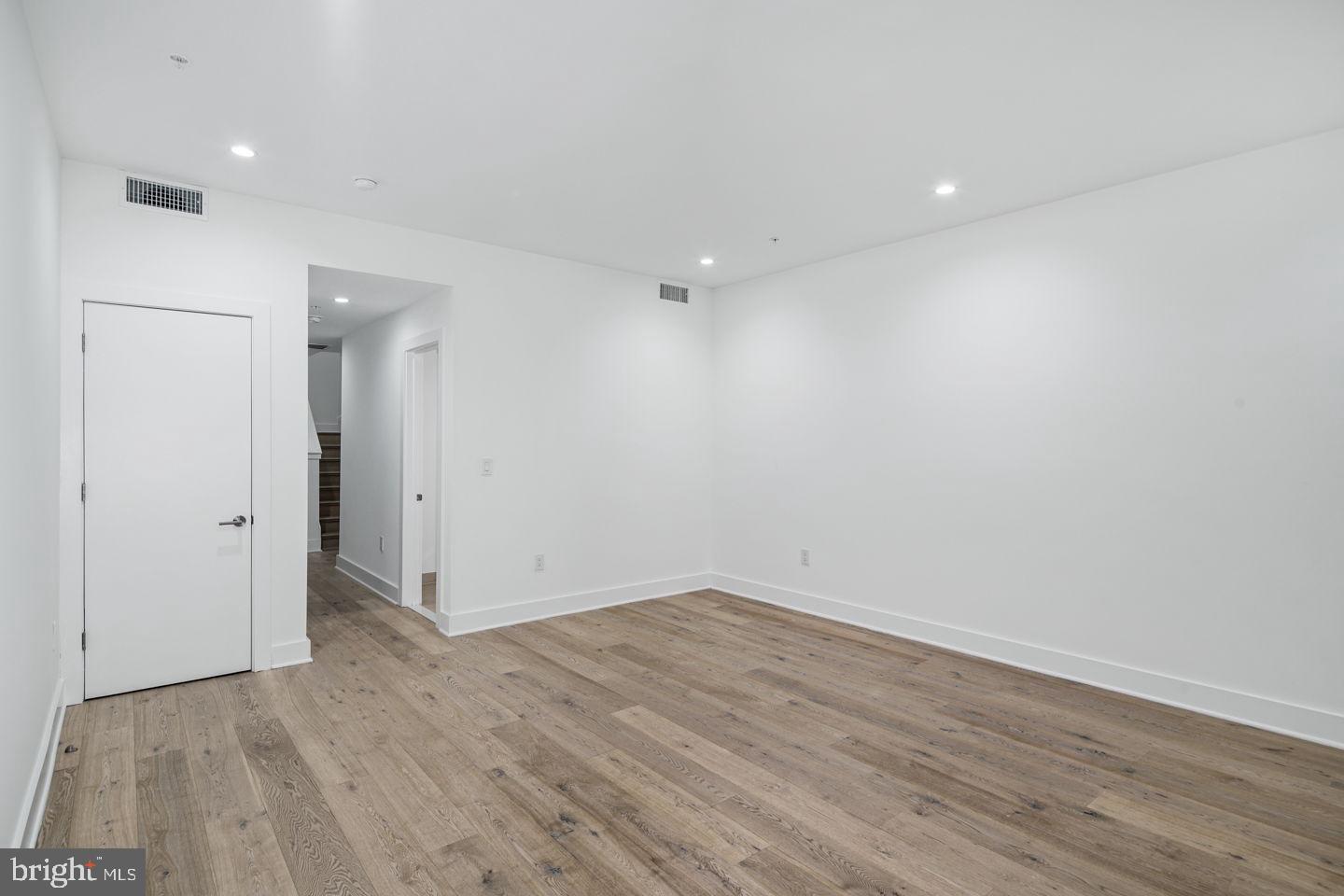 SOCIETY HILL - Residential Lease