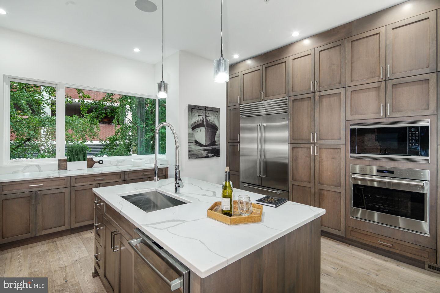 SOCIETY HILL - Residential Lease