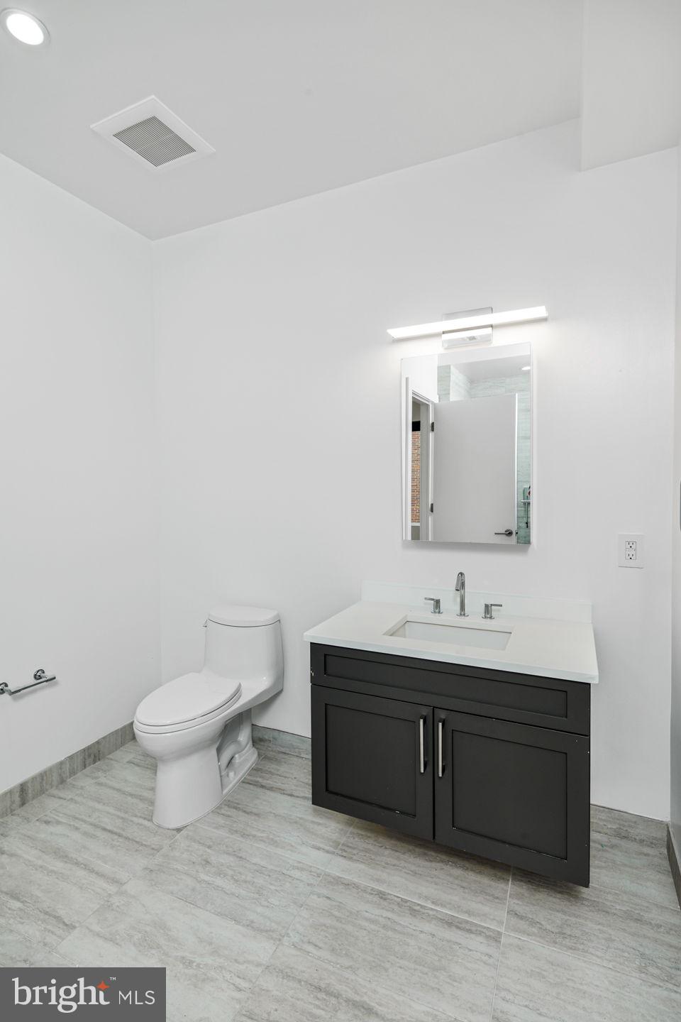 SOCIETY HILL - Residential Lease