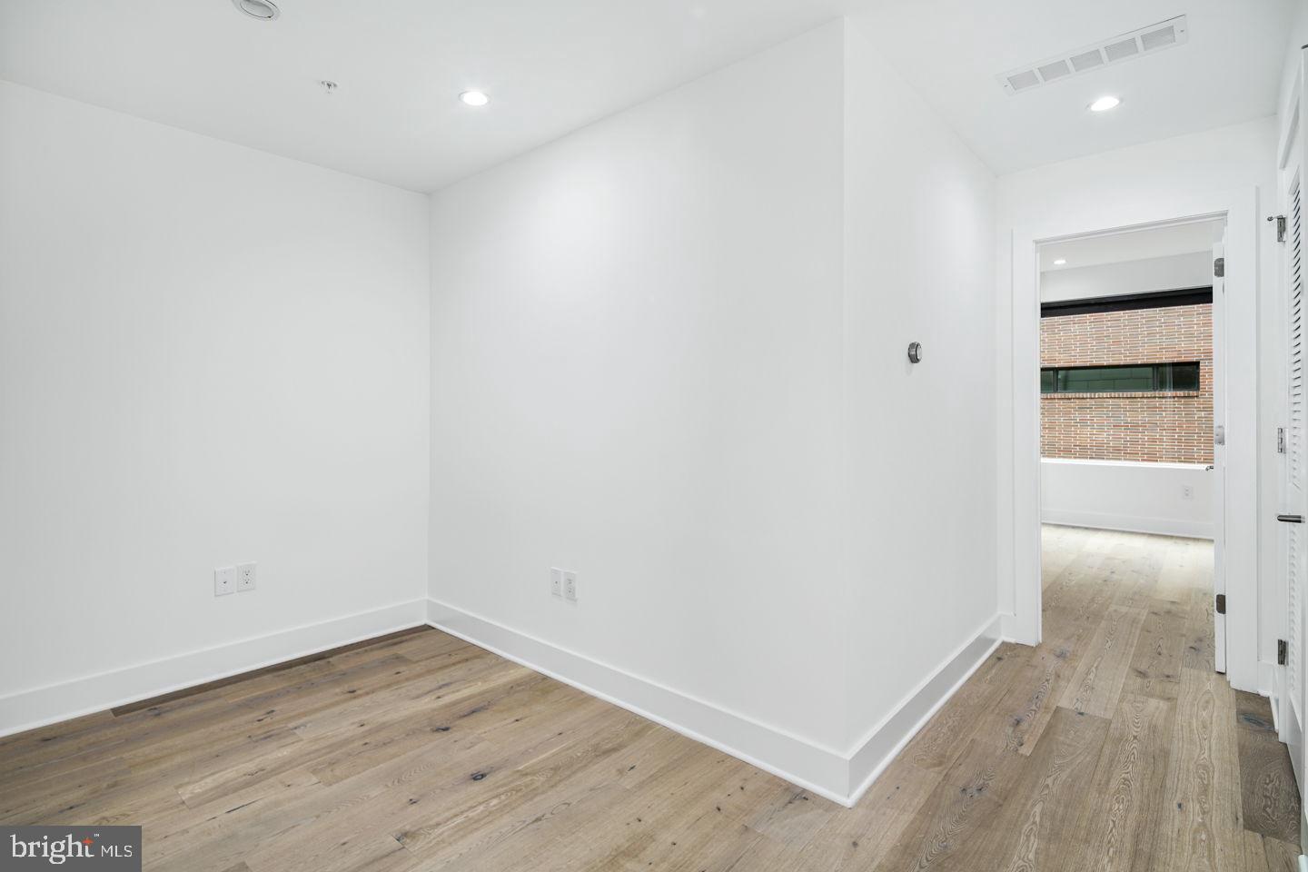 SOCIETY HILL - Residential Lease