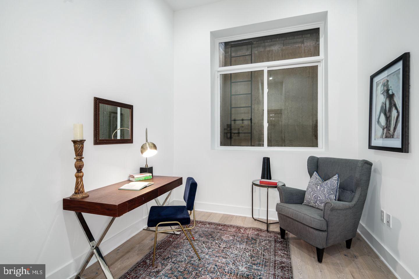 SOCIETY HILL - Residential Lease