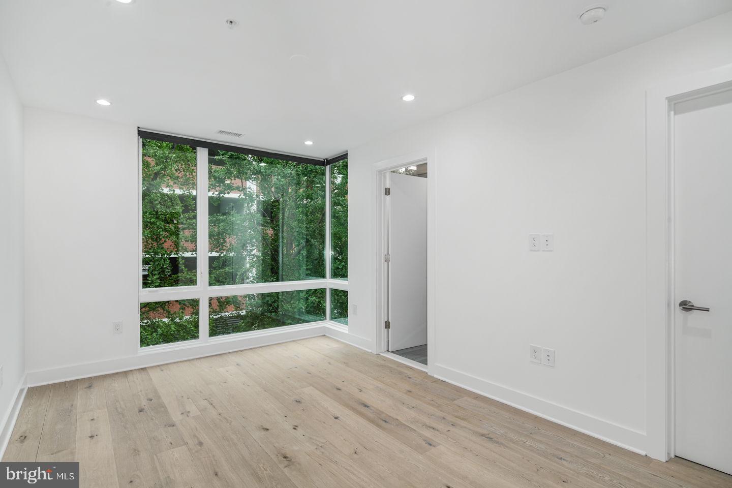 SOCIETY HILL - Residential Lease