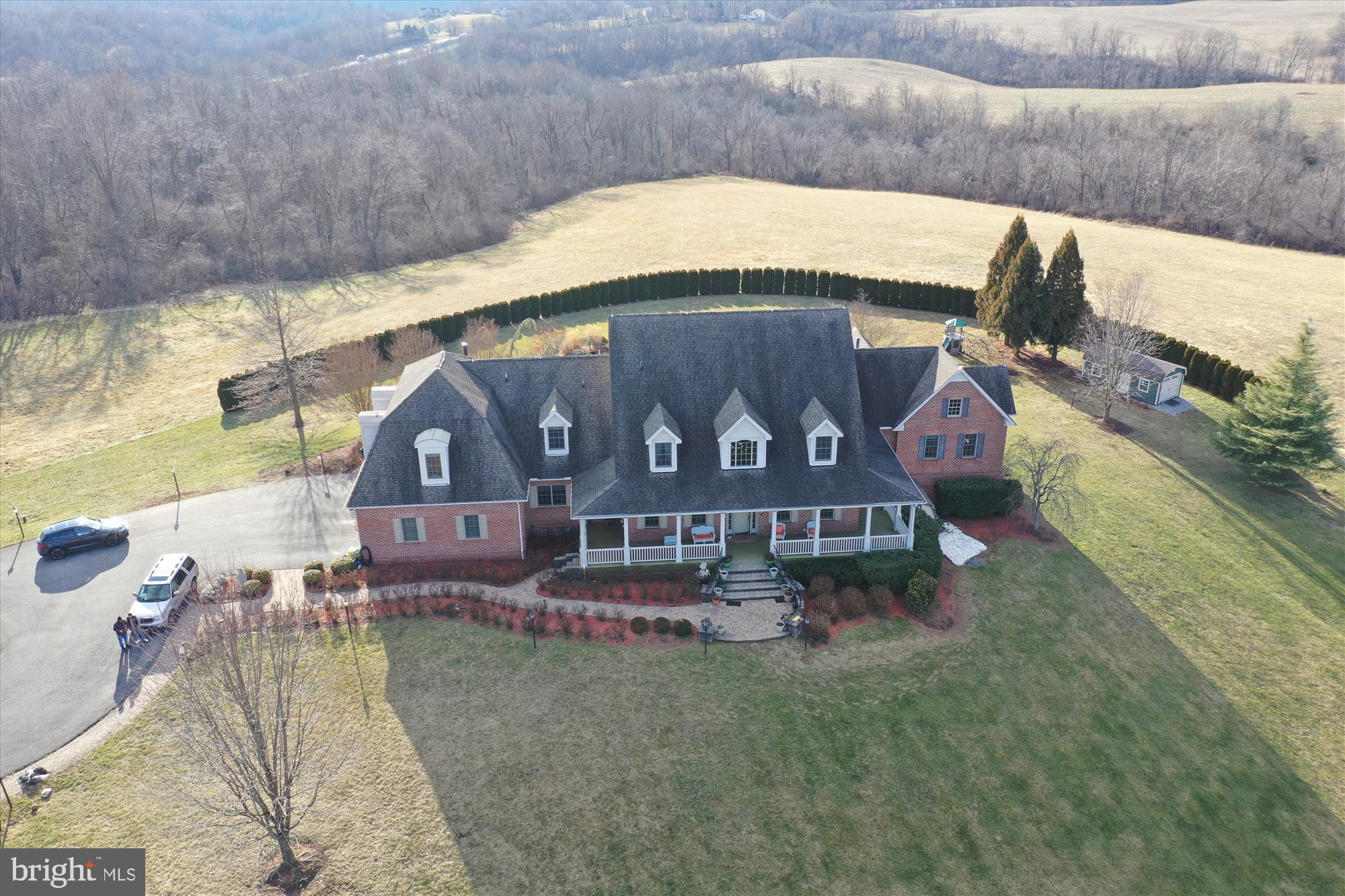 555 E MOUNTAIN ROAD